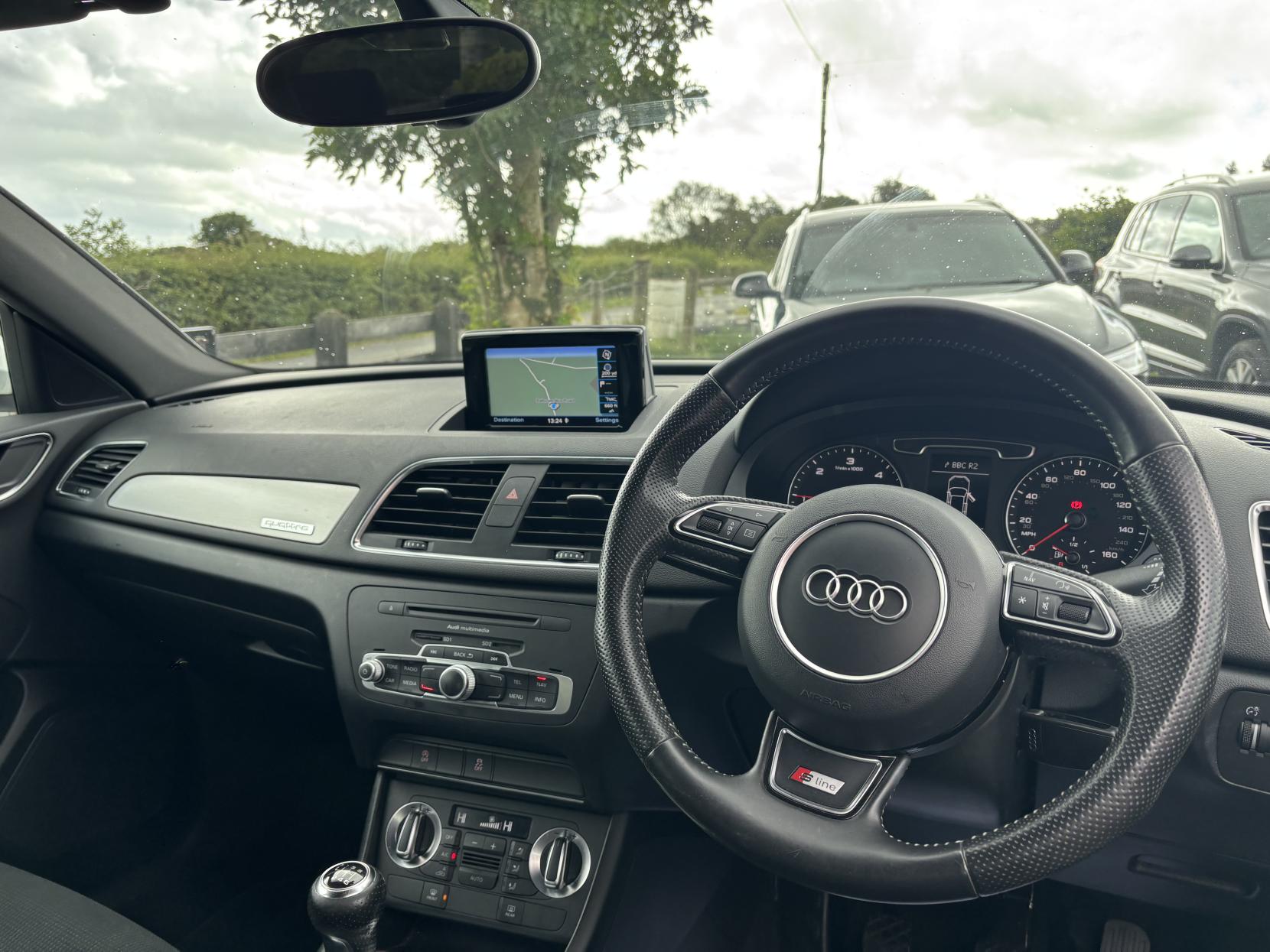 Audi Q3 2.0 TDI S line SUV 5dr Diesel Manual quattro Euro 5 (s/s) (140 ps)