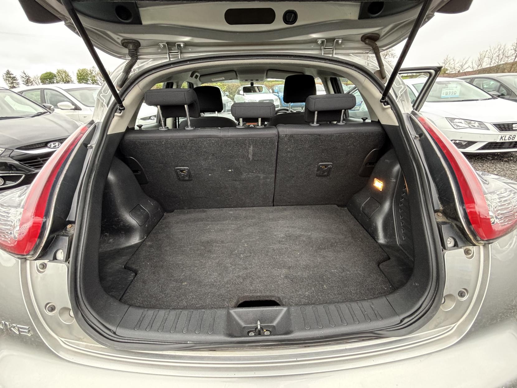 Nissan Juke 1.6 Visia SUV 5dr Petrol Manual Euro 6 (94 ps)
