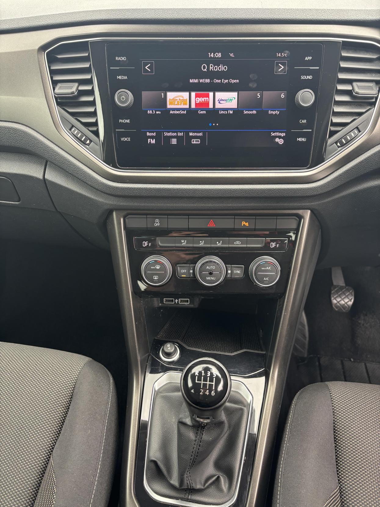 Volkswagen T-Roc 1.6 TDI Design SUV 5dr Diesel Manual Euro 6 (s/s) (115 ps)