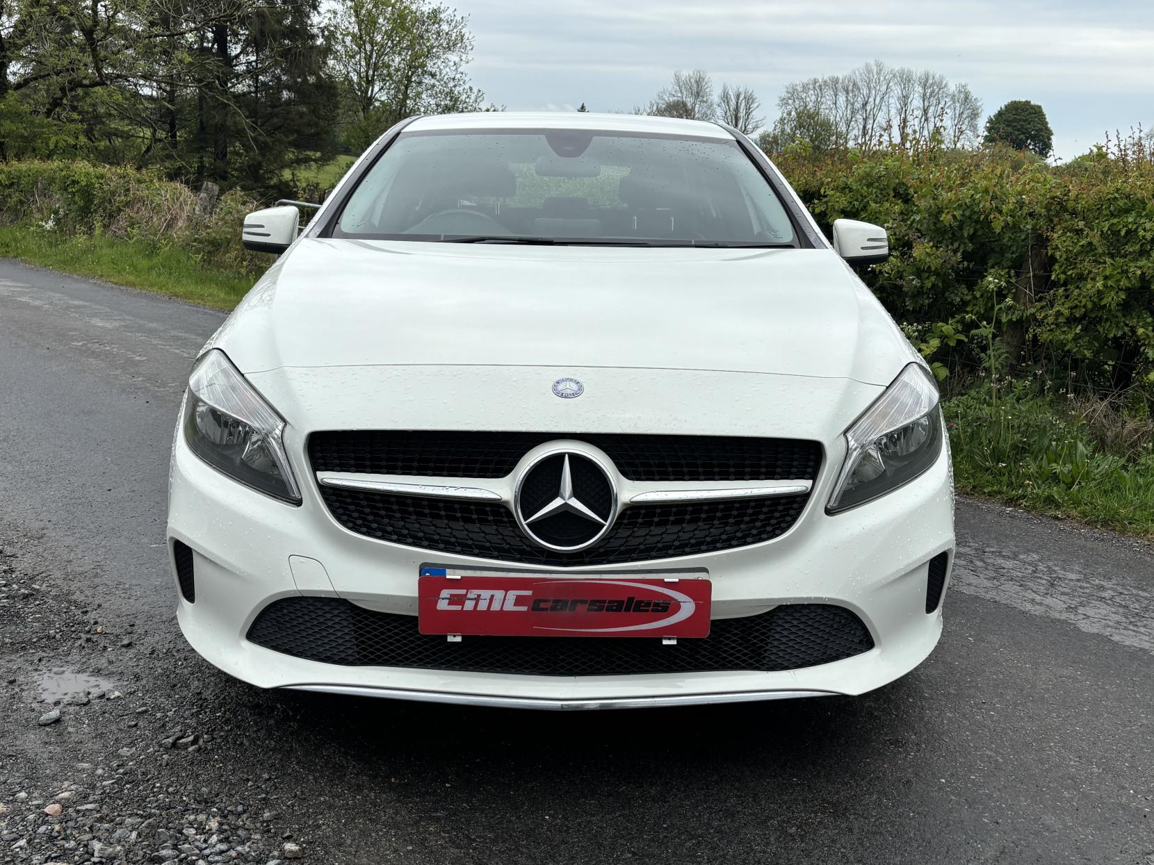 Mercedes-Benz A Class 1.5 A180d SE Hatchback 5dr Diesel Manual Euro 6 (s/s) (109 ps)