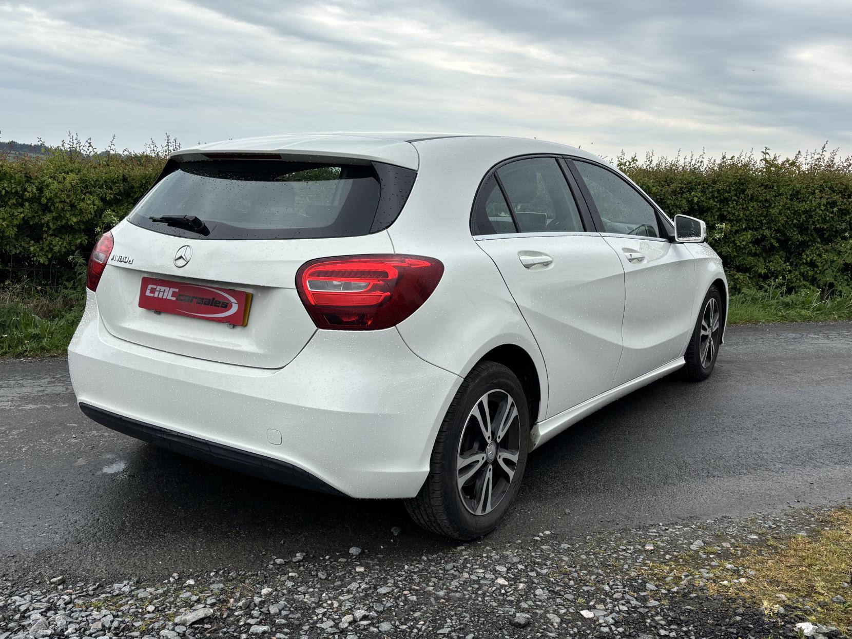 Mercedes-Benz A Class 1.5 A180d SE Hatchback 5dr Diesel Manual Euro 6 (s/s) (109 ps)