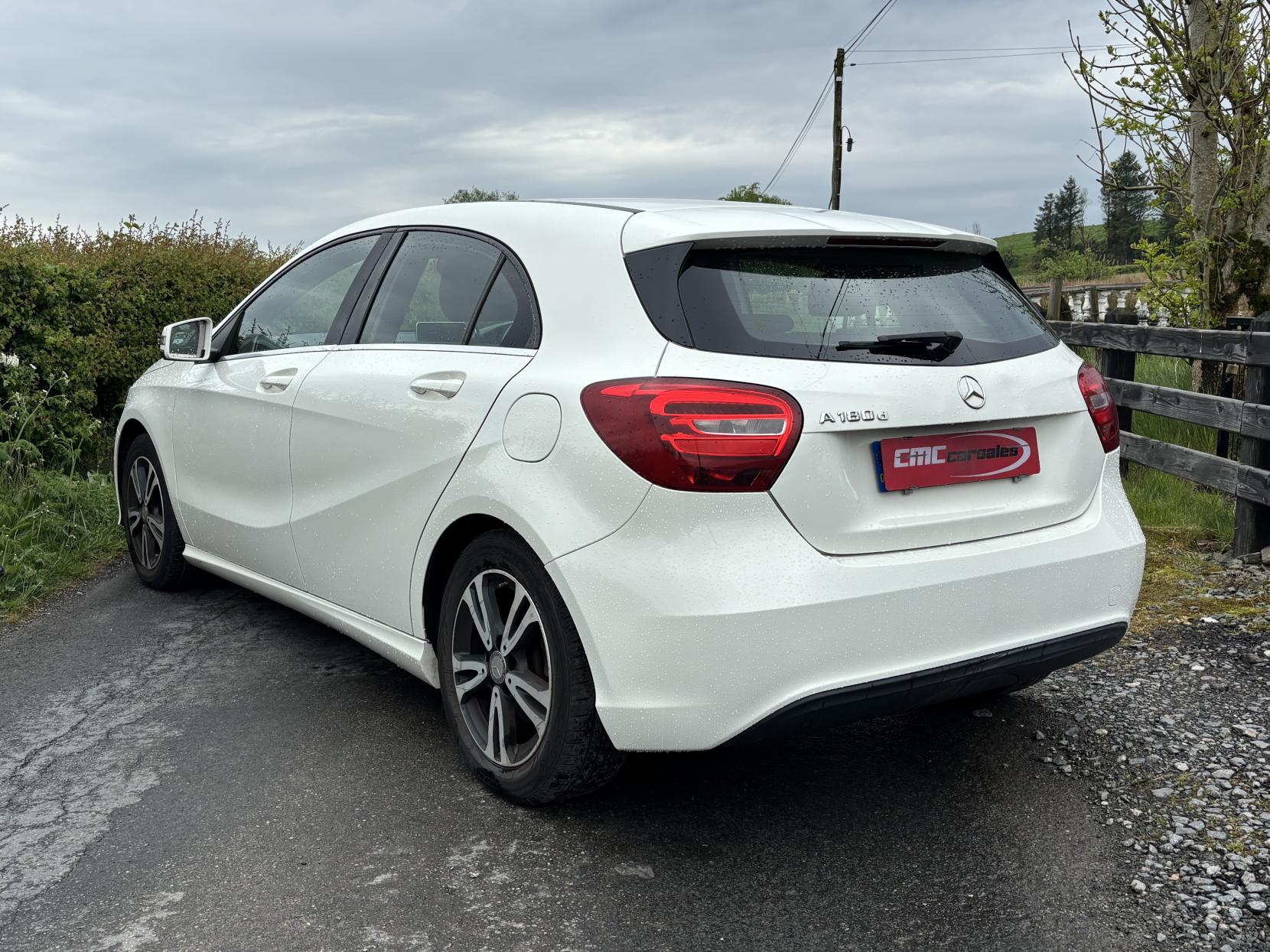 Mercedes-Benz A Class 1.5 A180d SE Hatchback 5dr Diesel Manual Euro 6 (s/s) (109 ps)