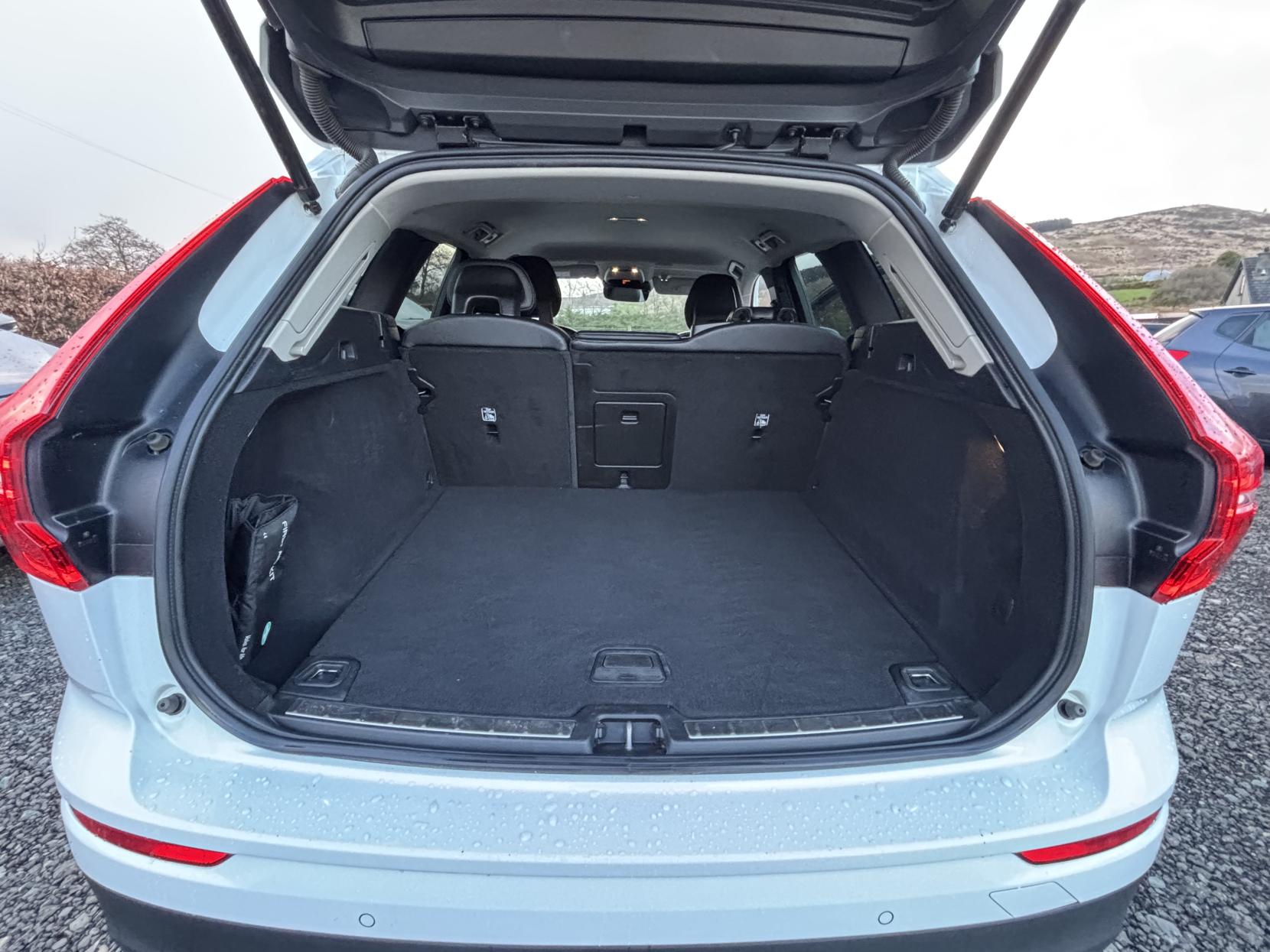 Volvo XC60 2.0 D4 Momentum SUV 5dr Diesel Auto AWD Euro 6 (s/s) (190 ps)