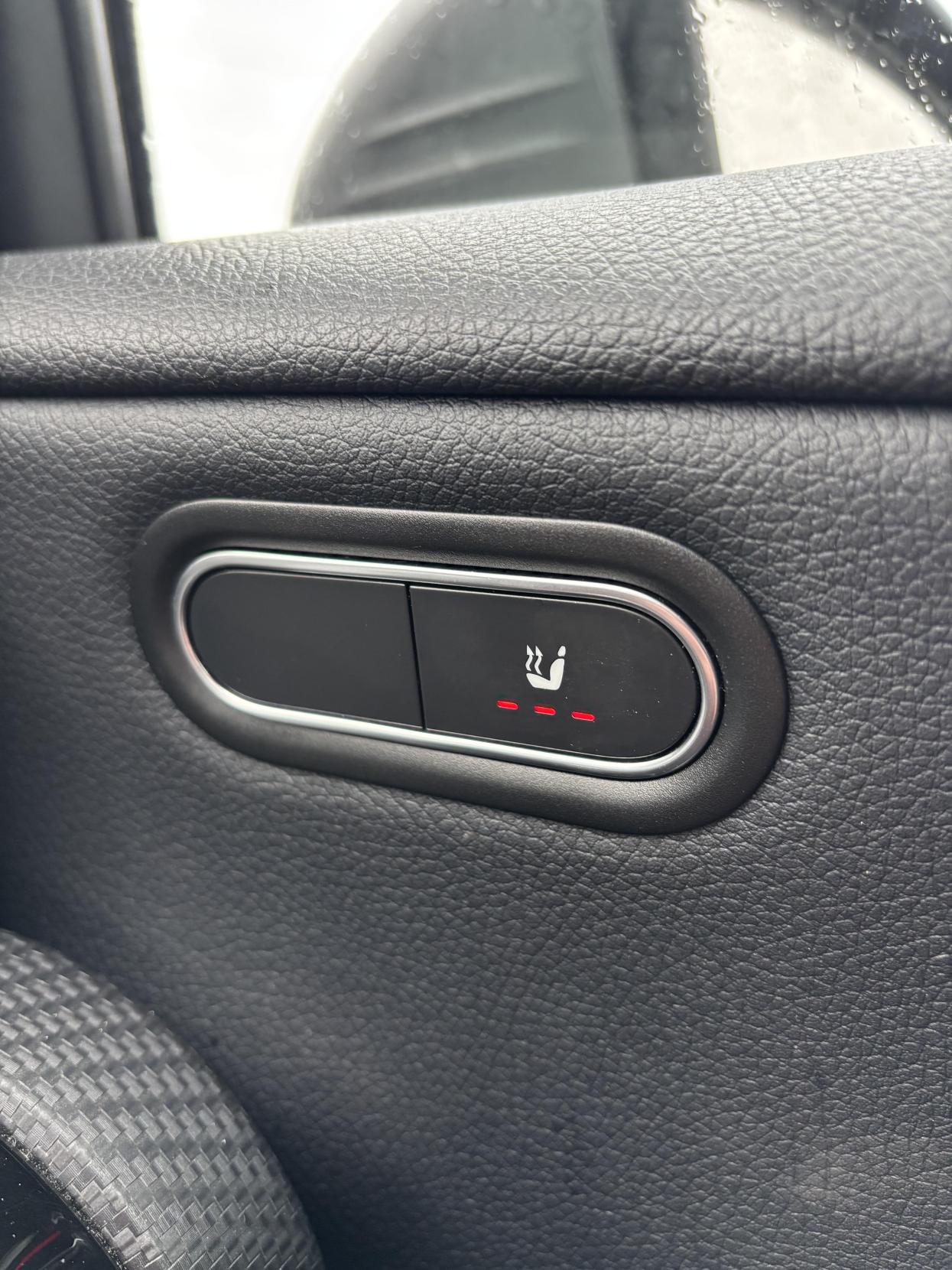 Mercedes-Benz A Class 1.5 A180d SE Hatchback 5dr Diesel Manual Euro 6 (s/s) (116 ps)