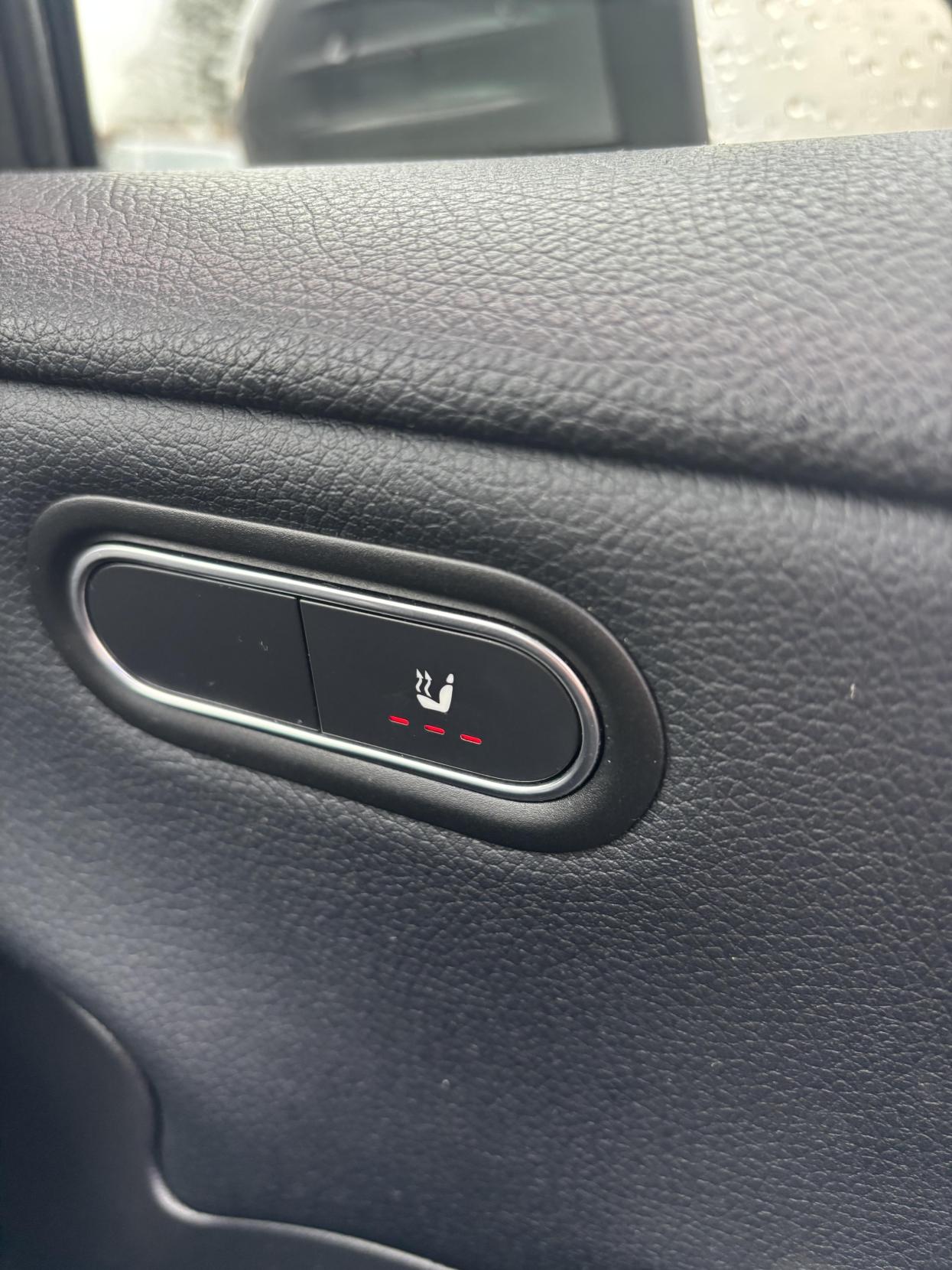 Mercedes-Benz A Class 1.5 A180d SE Hatchback 5dr Diesel Manual Euro 6 (s/s) (116 ps)