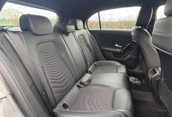 Mercedes-Benz A Class 1.5 A180d SE Hatchback 5dr Diesel Manual Euro 6 (s/s) (116 ps)