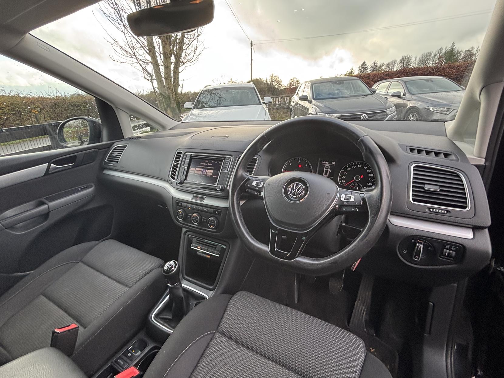 Volkswagen Sharan 2.0 TDI SE MPV 5dr Diesel Manual Euro 6 (s/s) (150 ps)