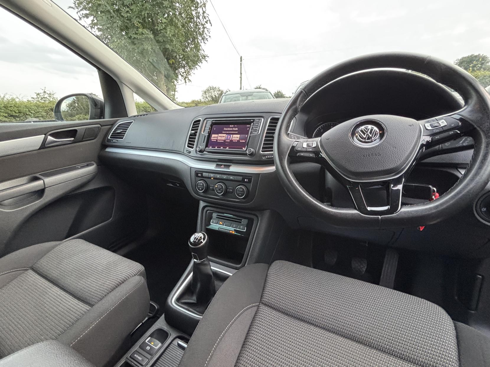Volkswagen Sharan 2.0 TDI SE MPV 5dr Diesel Manual Euro 6 (s/s) (150 ps)