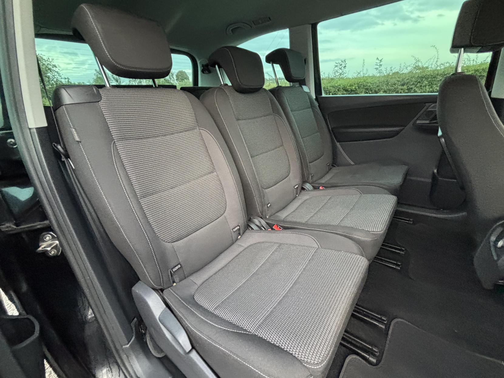 Volkswagen Sharan 2.0 TDI SE MPV 5dr Diesel Manual Euro 6 (s/s) (150 ps)