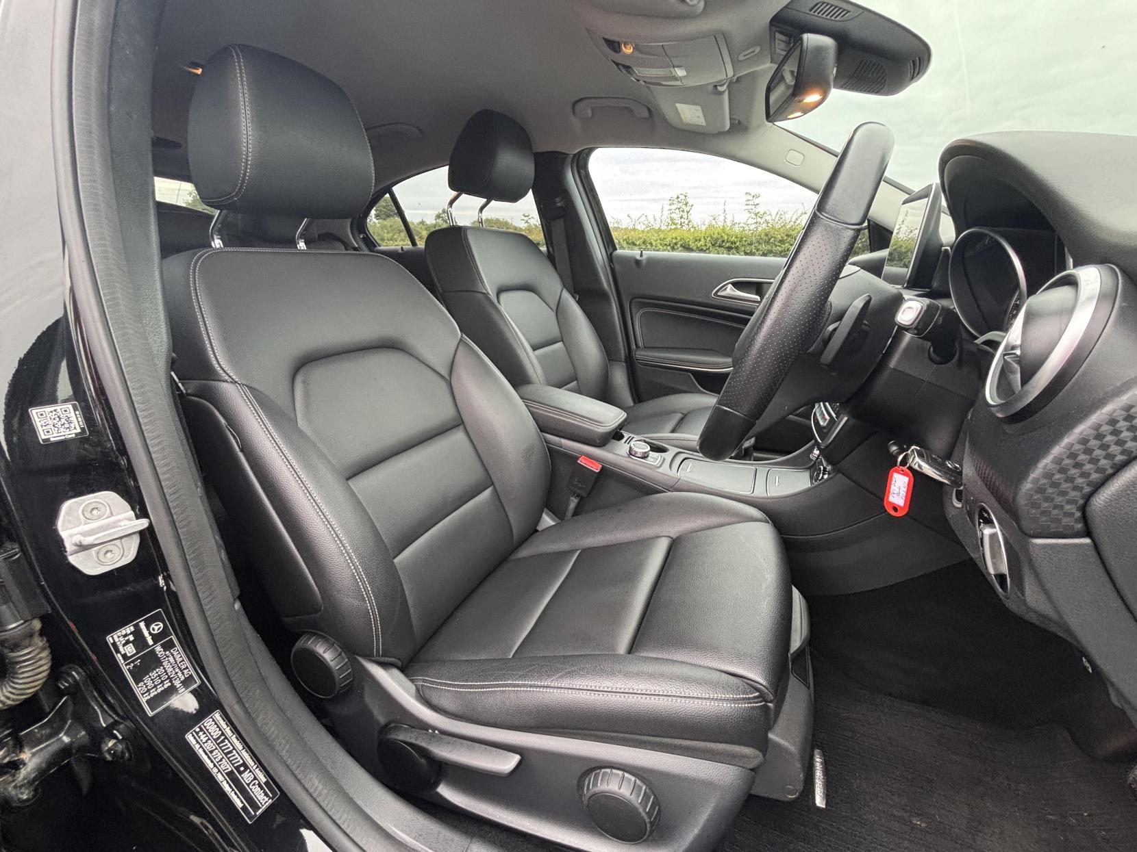 Mercedes-Benz A Class 2.1 A200d Sport (Premium) Hatchback 5dr Diesel 7G-DCT Euro 6 (s/s) (136 ps)
