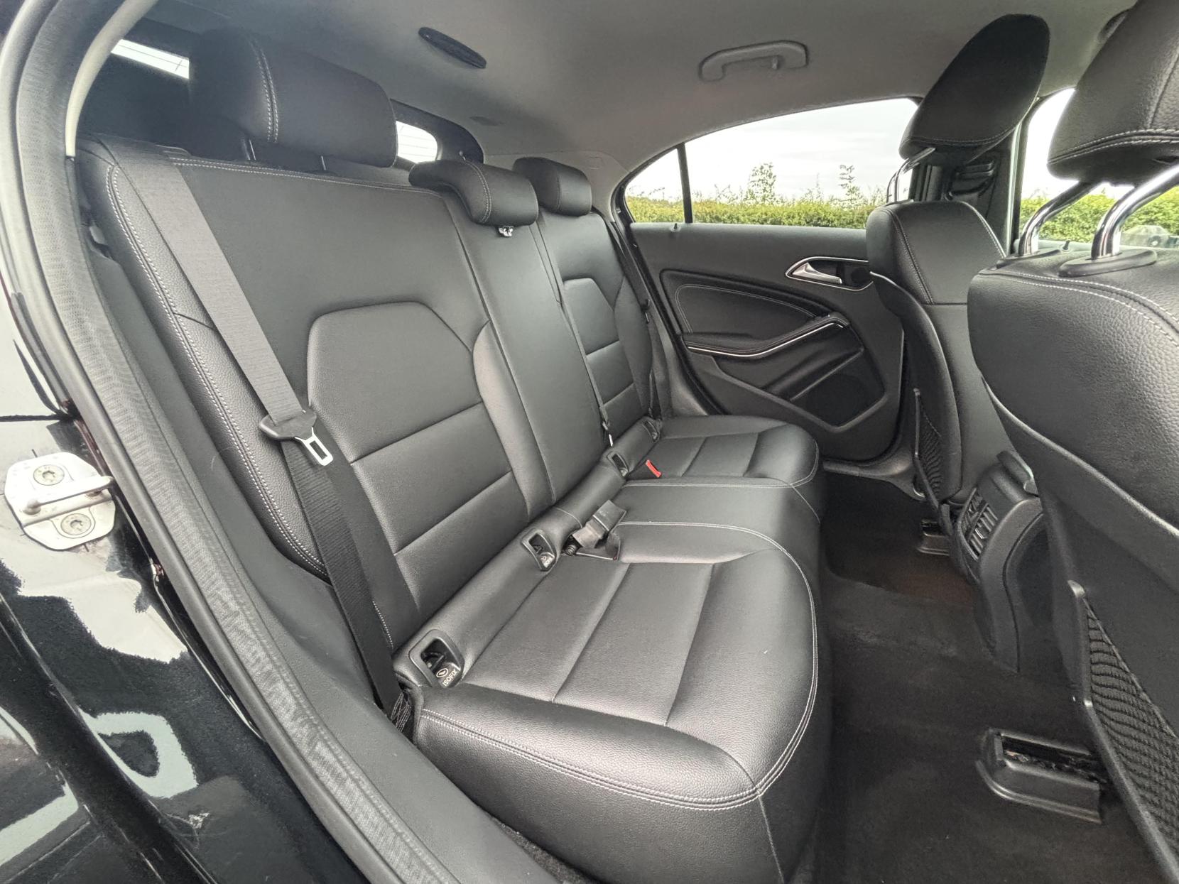 Mercedes-Benz A Class 2.1 A200d Sport (Premium) Hatchback 5dr Diesel 7G-DCT Euro 6 (s/s) (136 ps)