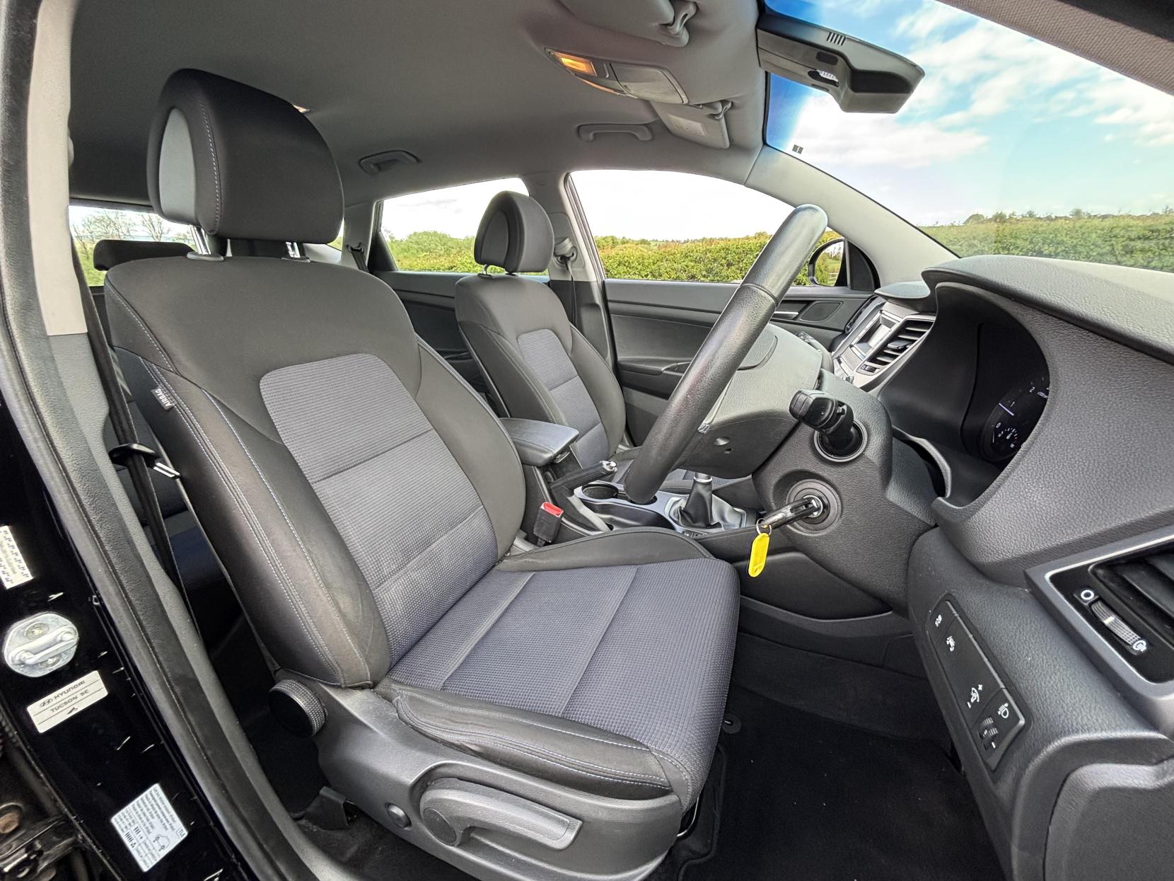 Hyundai TUCSON 1.7 CRDi Blue Drive SE SUV 5dr Diesel Manual Euro 6 (s/s) (116 ps)
