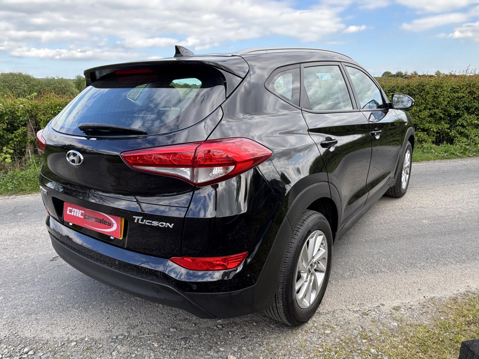 Hyundai TUCSON 1.7 CRDi Blue Drive SE SUV 5dr Diesel Manual Euro 6 (s/s) (116 ps)
