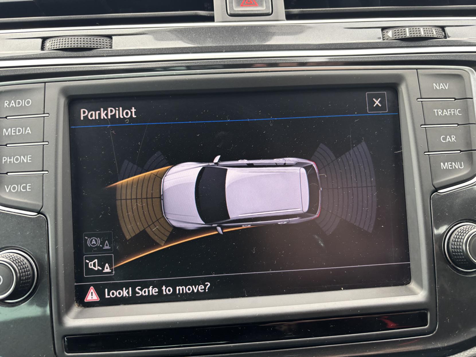 Volkswagen Tiguan 2.0 TDI BlueMotion Tech SE Navigation SUV 5dr Diesel Manual Euro 6 (s/s) (150 ps)