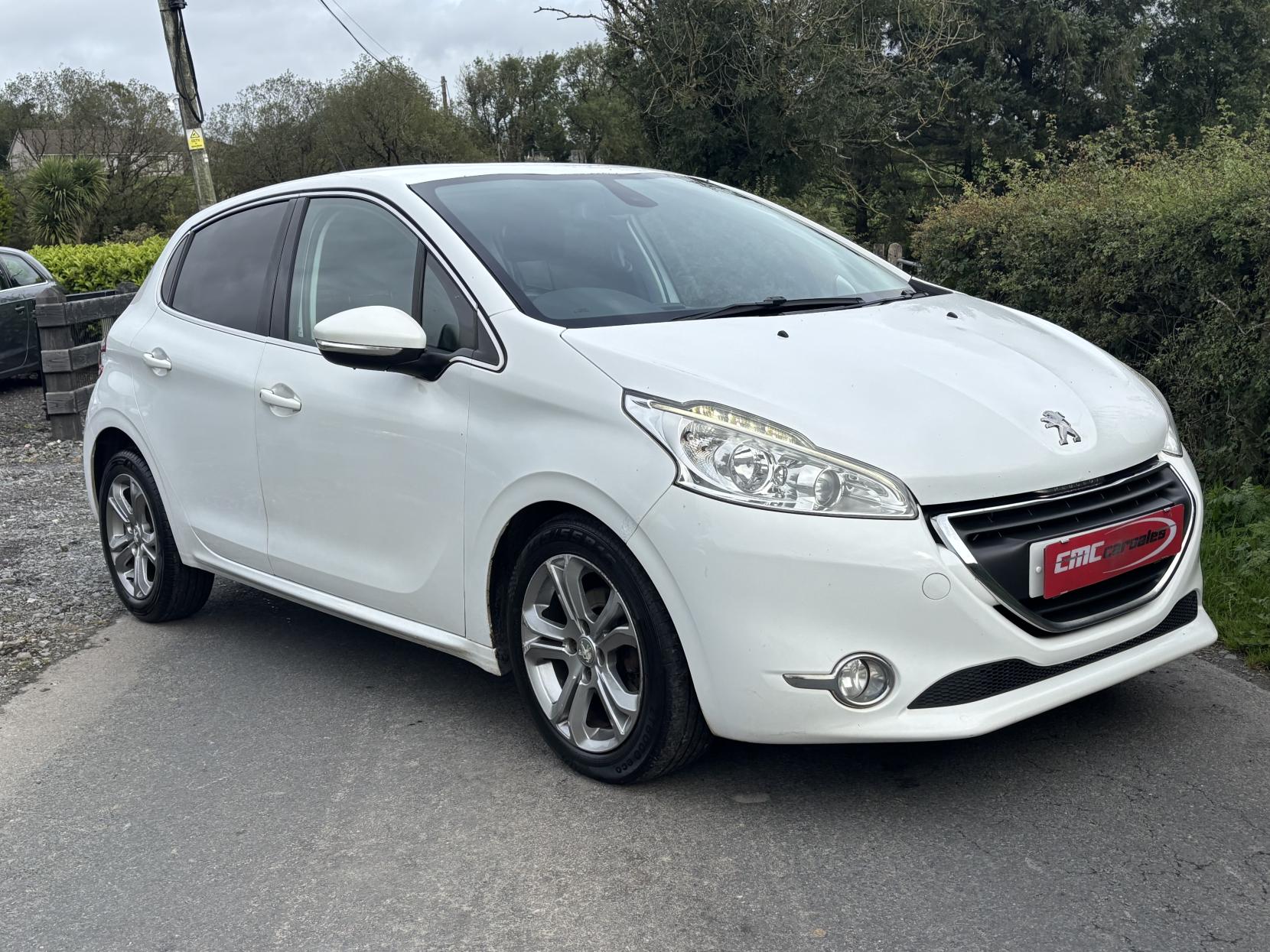 Peugeot 208 1.6 e-HDi Allure Hatchback 5dr Diesel Manual Euro 5 (s/s) (92 ps)