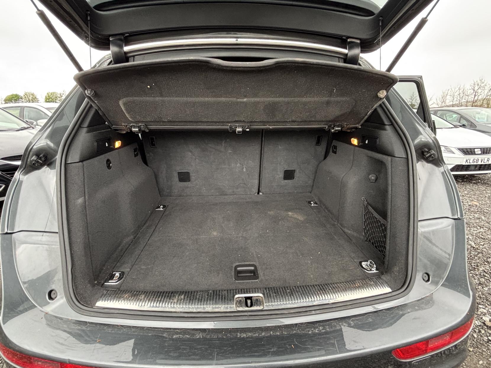 Audi Q5 2.0 TDI S line Plus SUV 5dr Diesel Manual quattro Euro 5 (s/s) (177 ps)