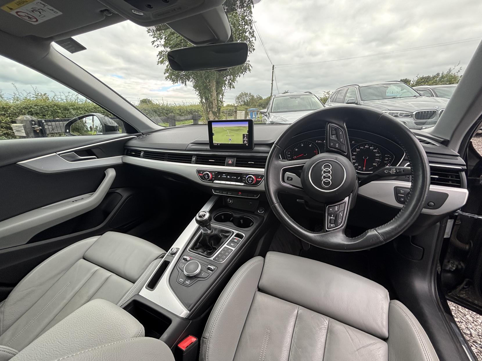 Audi A4 2.0 TDI ultra Sport Saloon 4dr Diesel Manual Euro 6 (s/s) (190 ps)