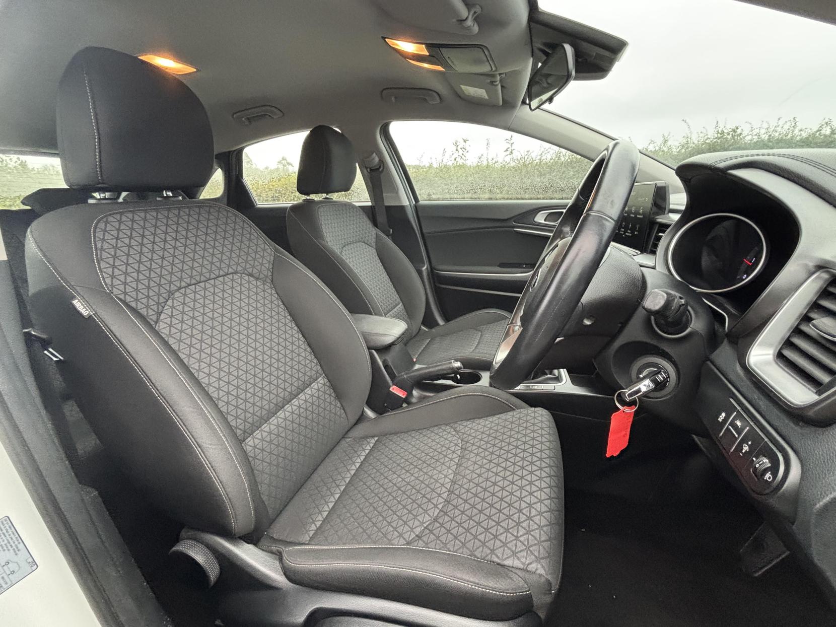 Kia Ceed 1.6 CRDi ECO 2 Hatchback 5dr Diesel Manual Euro 6 (s/s) (114 bhp)