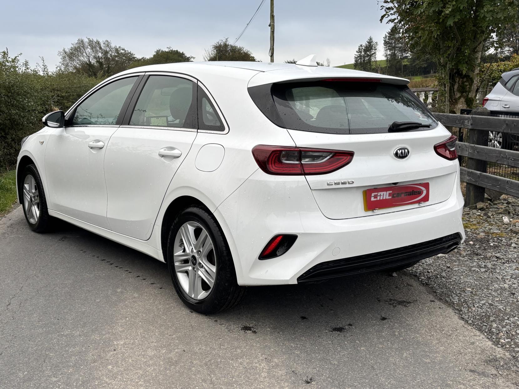 Kia Ceed 1.6 CRDi ECO 2 Hatchback 5dr Diesel Manual Euro 6 (s/s) (114 bhp)