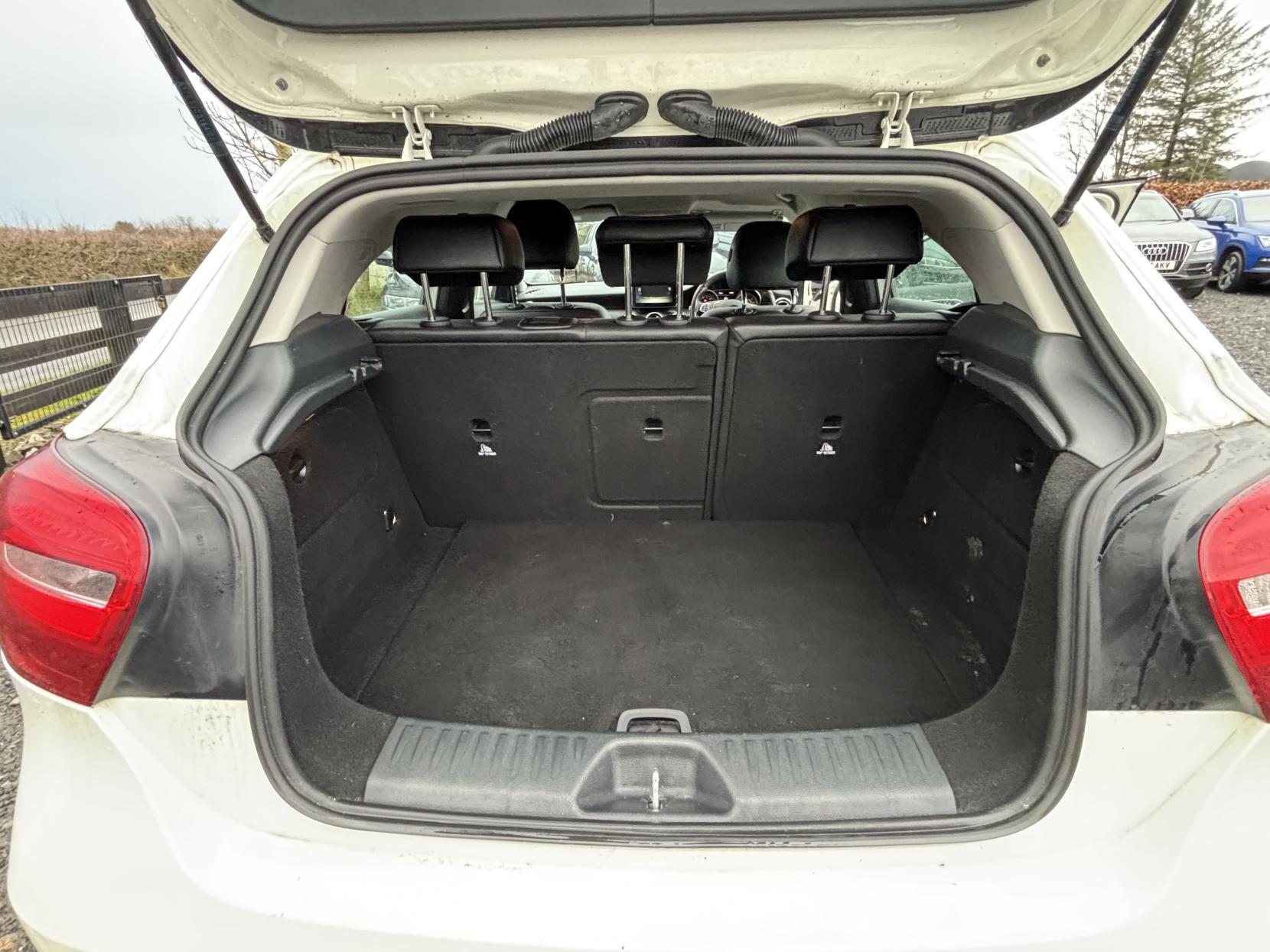 Mercedes-Benz A Class 1.5 A180d Sport Hatchback 5dr Diesel Manual Euro 6 (s/s) (109 ps)