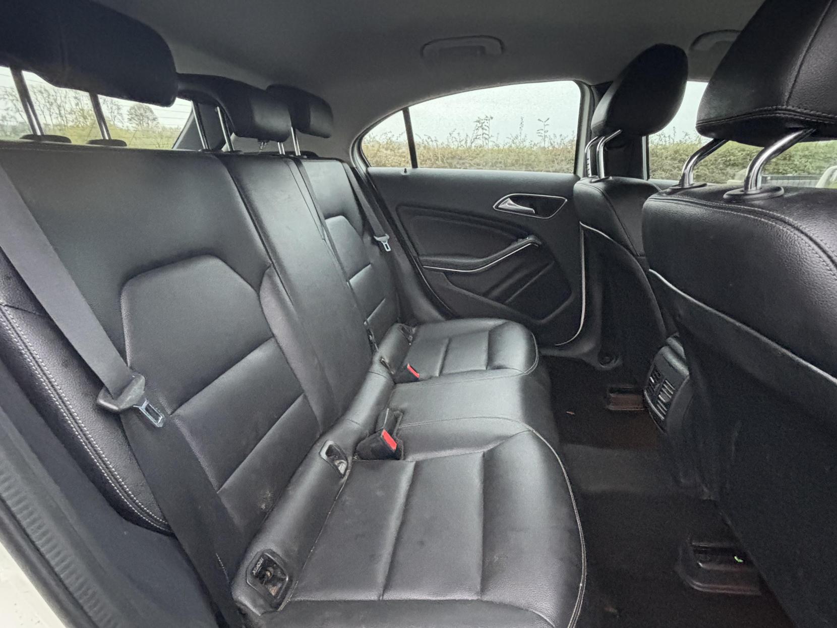 Mercedes-Benz A Class 1.5 A180d Sport Hatchback 5dr Diesel Manual Euro 6 (s/s) (109 ps)