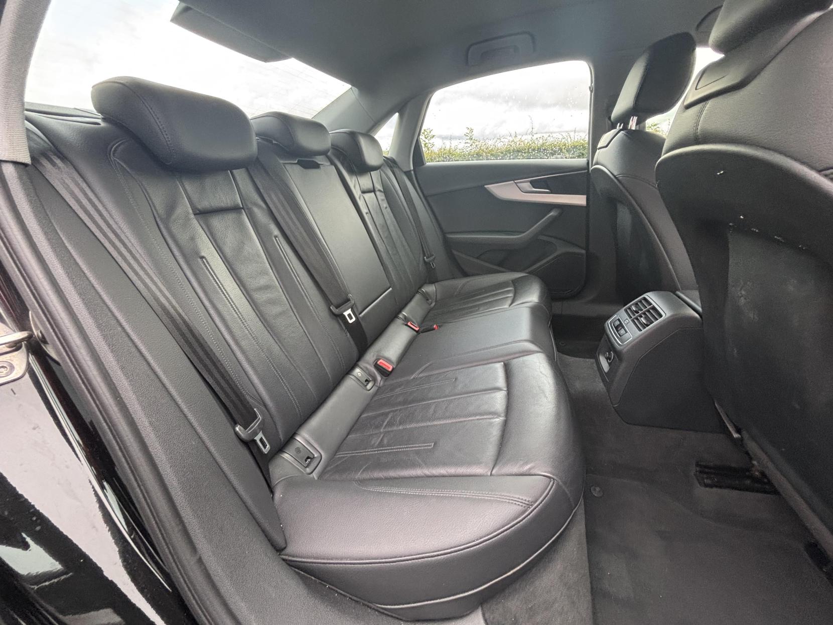Audi A4 2.0 TDI ultra SE Saloon 4dr Diesel Manual Euro 6 (s/s) (150 ps)