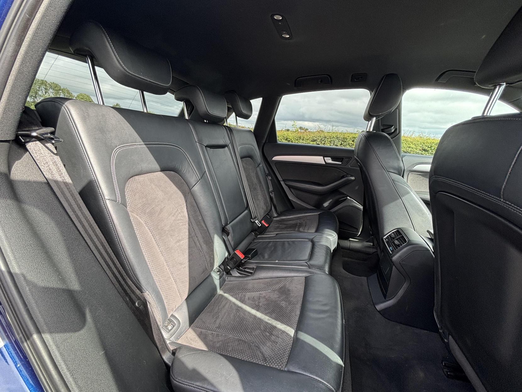 Audi Q5 2.0 TDI S line Plus SUV 5dr Diesel Manual quattro Euro 5 (s/s) (150 ps)