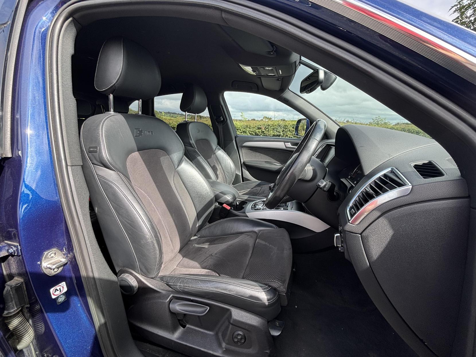 Audi Q5 2.0 TDI S line Plus SUV 5dr Diesel Manual quattro Euro 5 (s/s) (150 ps)