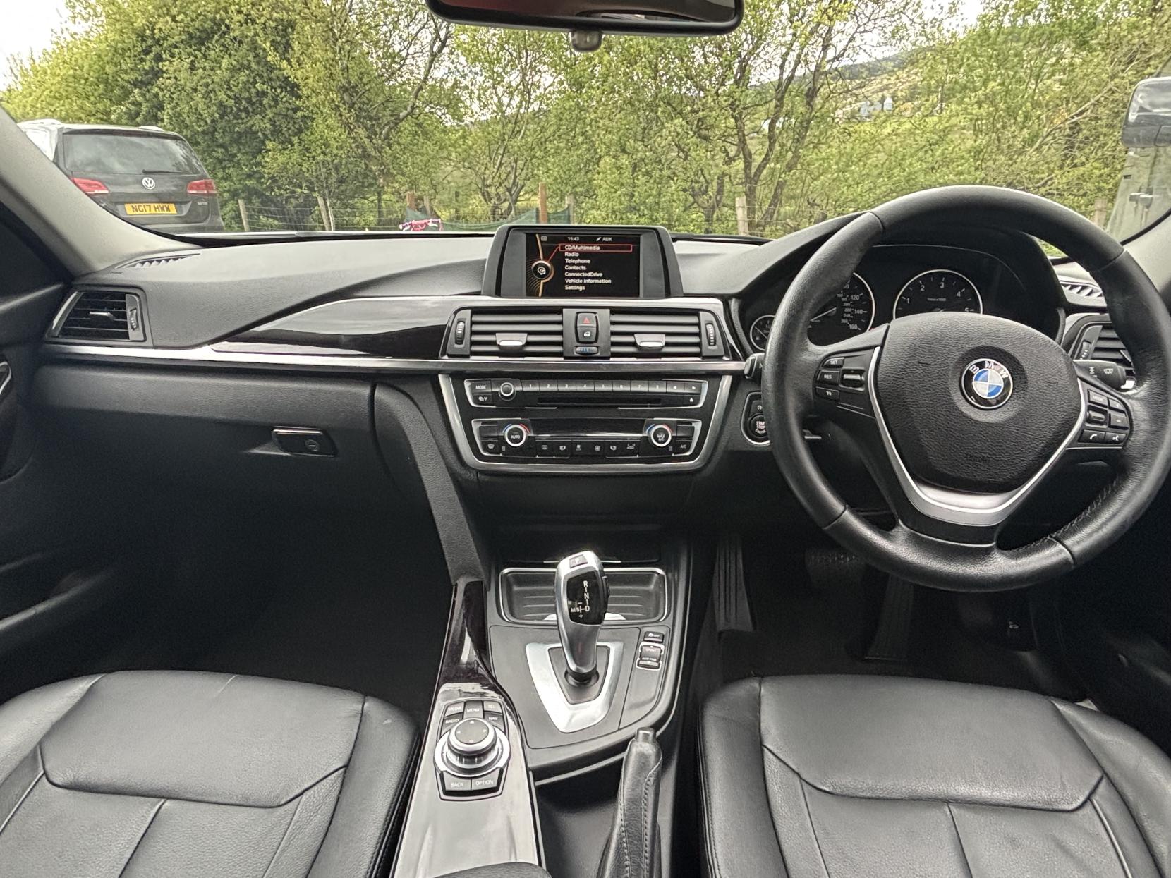 BMW 3 Series 2.0 318d Luxury Saloon 4dr Diesel Auto Euro 5 (s/s) (143 ps)