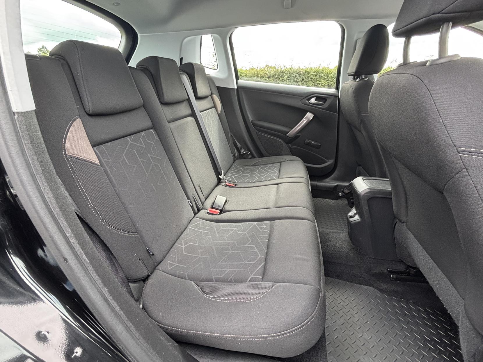 Peugeot 2008 1.6 e-HDi Active SUV 5dr Diesel Manual Euro 5 (s/s) (92 ps)
