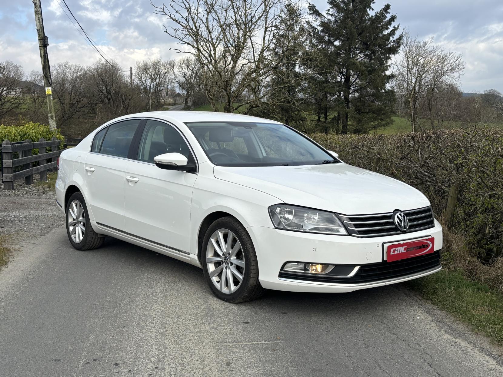 Volkswagen Passat 1.6 TDI BlueMotion Tech Executive Saloon 4dr Diesel Manual Euro 5 (s/s) (105 ps)