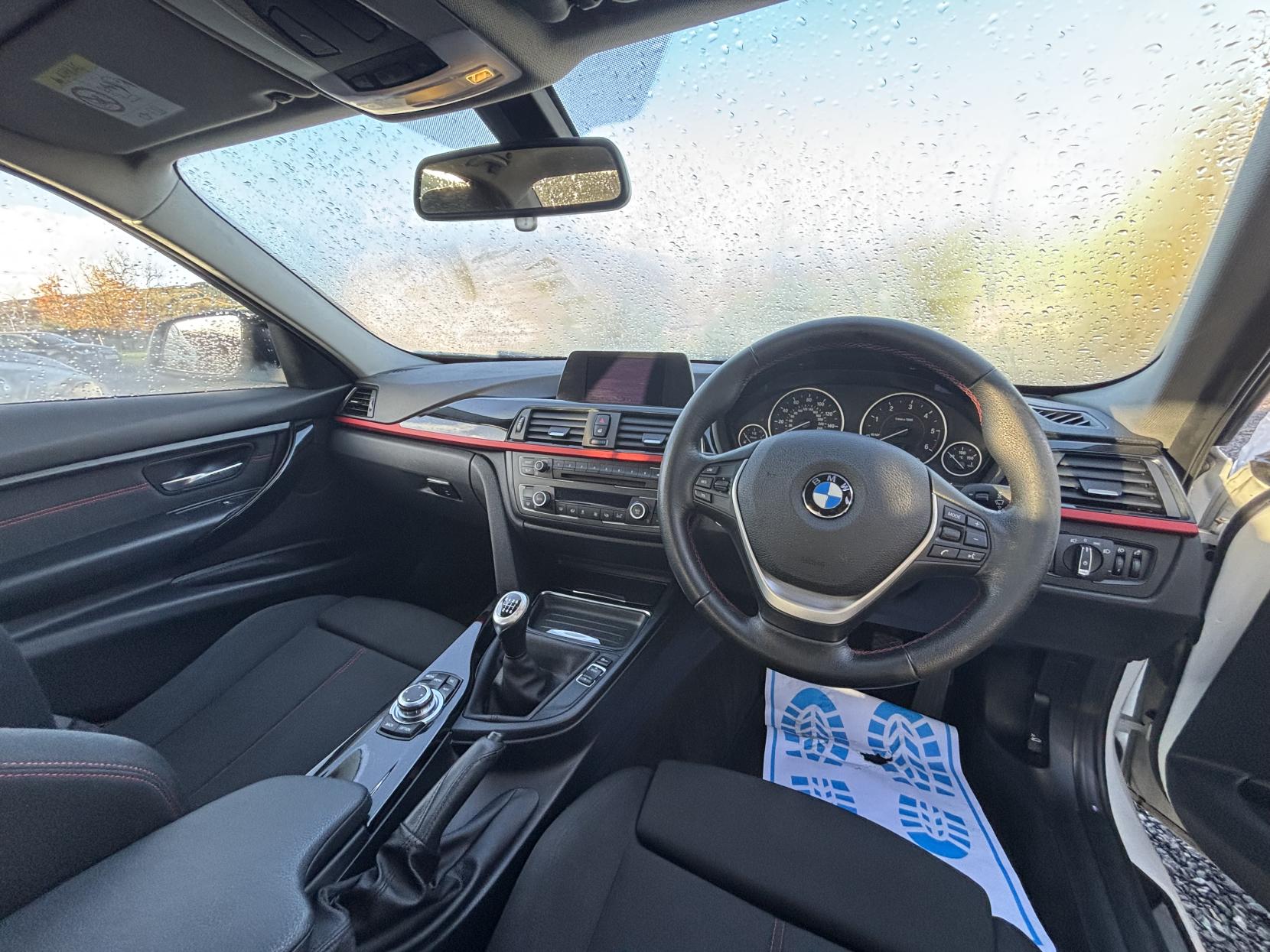 BMW 3 Series 2.0 318d BluePerformance Sport Saloon 4dr Diesel Manual Euro 6 (s/s) (143 ps)