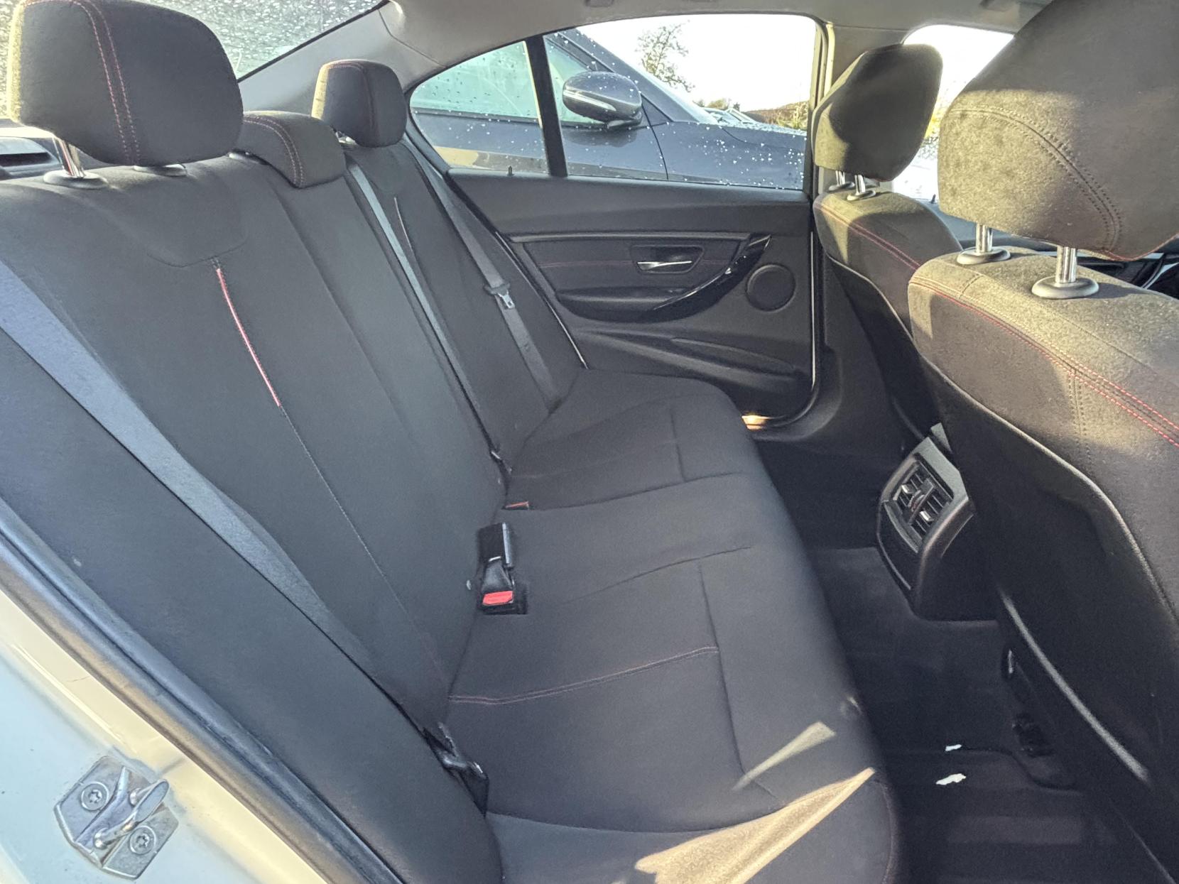 BMW 3 Series 2.0 318d BluePerformance Sport Saloon 4dr Diesel Manual Euro 6 (s/s) (143 ps)