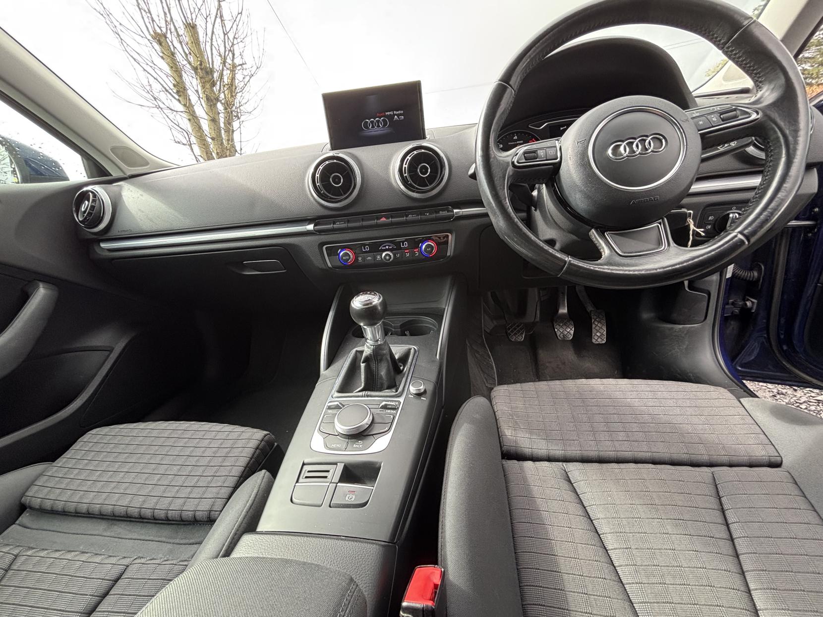 Audi A3 1.6 TDI Sport Hatchback 3dr Diesel Manual Euro 5 (s/s) (105 ps)