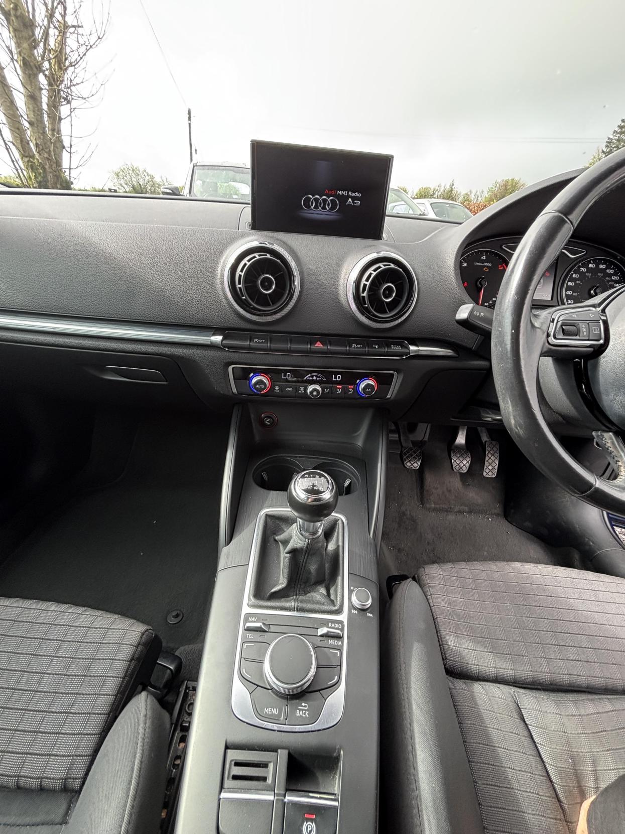 Audi A3 1.6 TDI Sport Hatchback 3dr Diesel Manual Euro 5 (s/s) (105 ps)