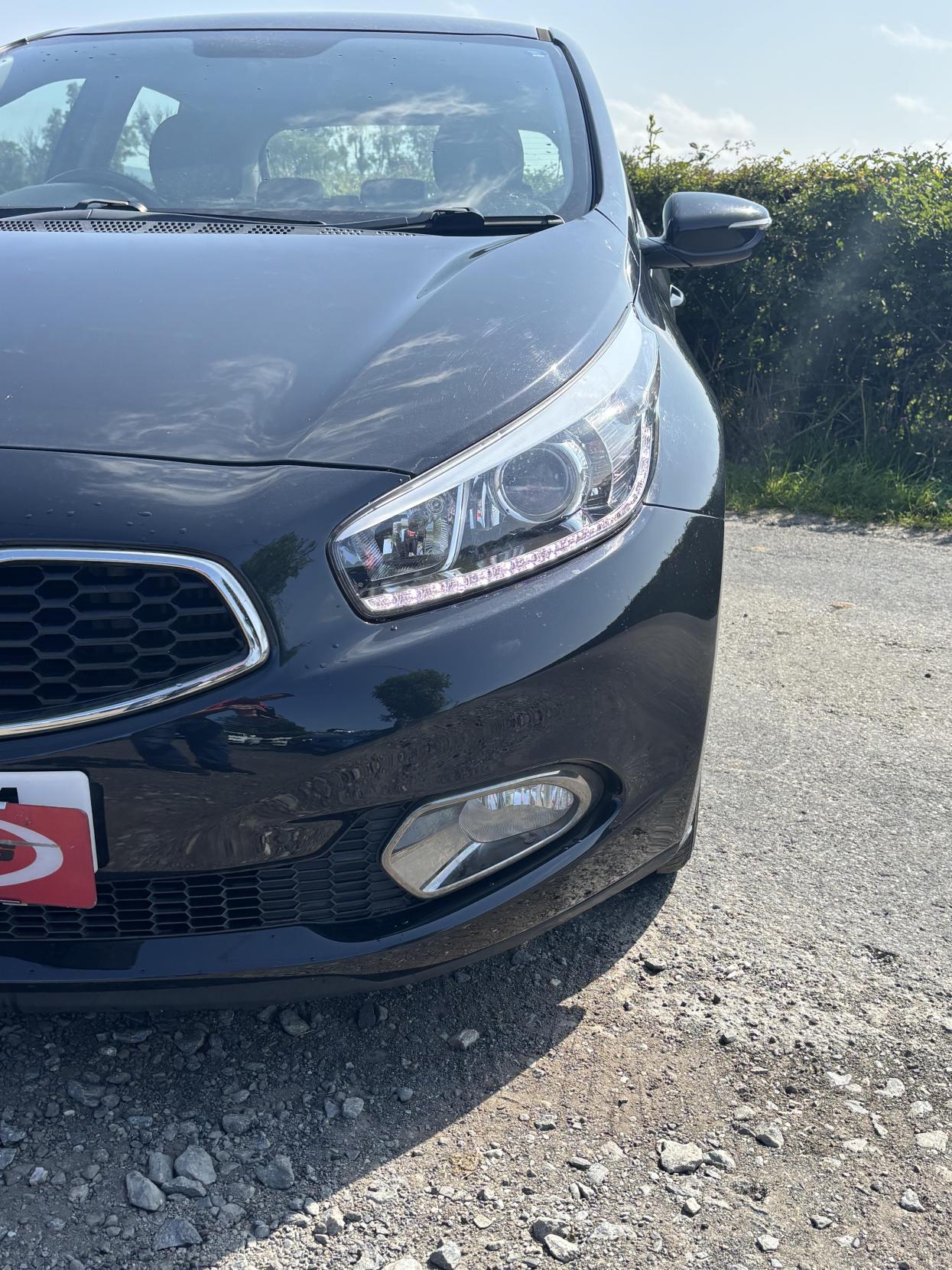 Kia Ceed 1.6 CRDi EcoDynamics 2 Hatchback 5dr Diesel Manual Euro 5 (s/s) (126 bhp)