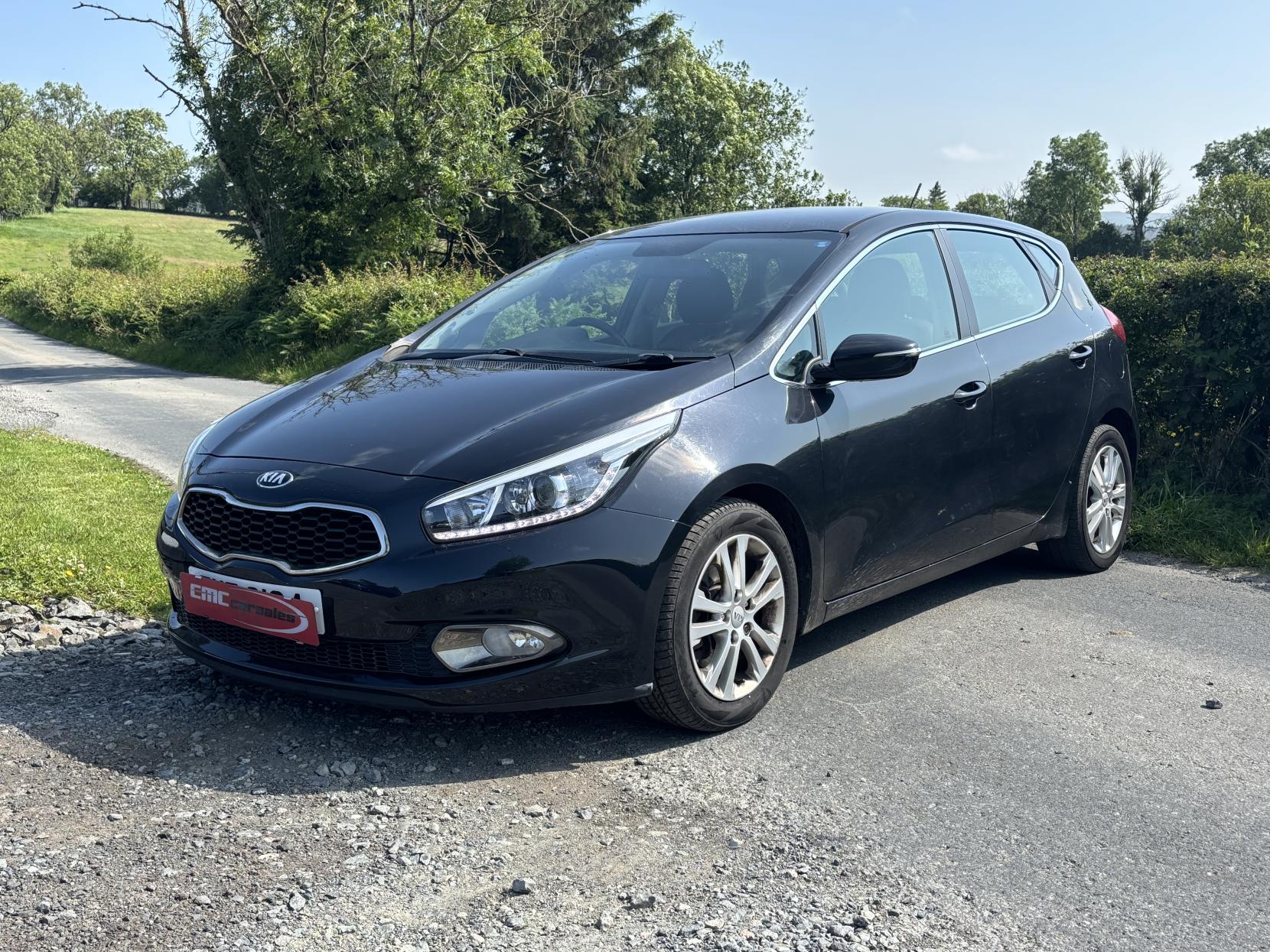 Kia Ceed 1.6 CRDi EcoDynamics 2 Hatchback 5dr Diesel Manual Euro 5 (s/s) (126 bhp)