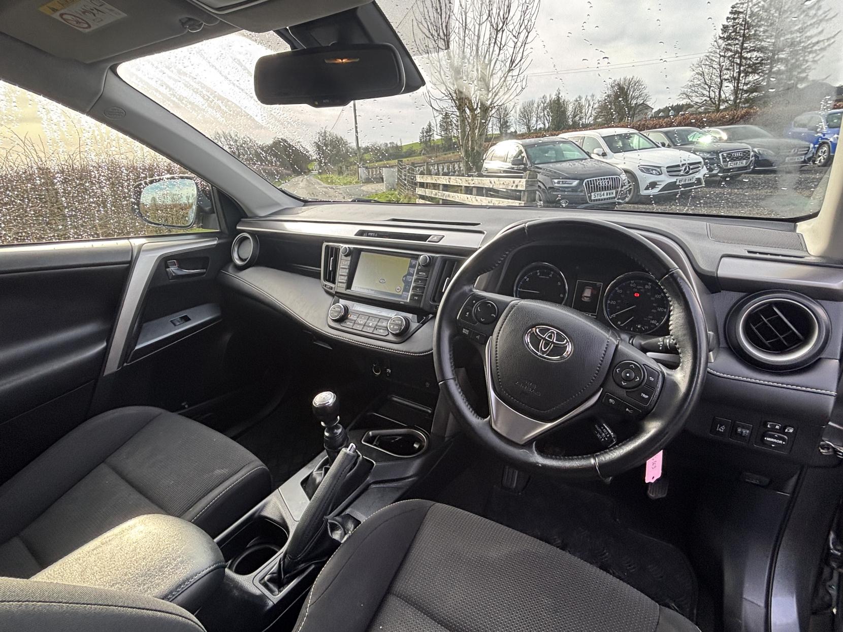 Toyota RAV4 2.0 D-4D Business Edition SUV 5dr Diesel Manual Euro 6 (s/s) (Safety Sense, Nav) (143 ps)