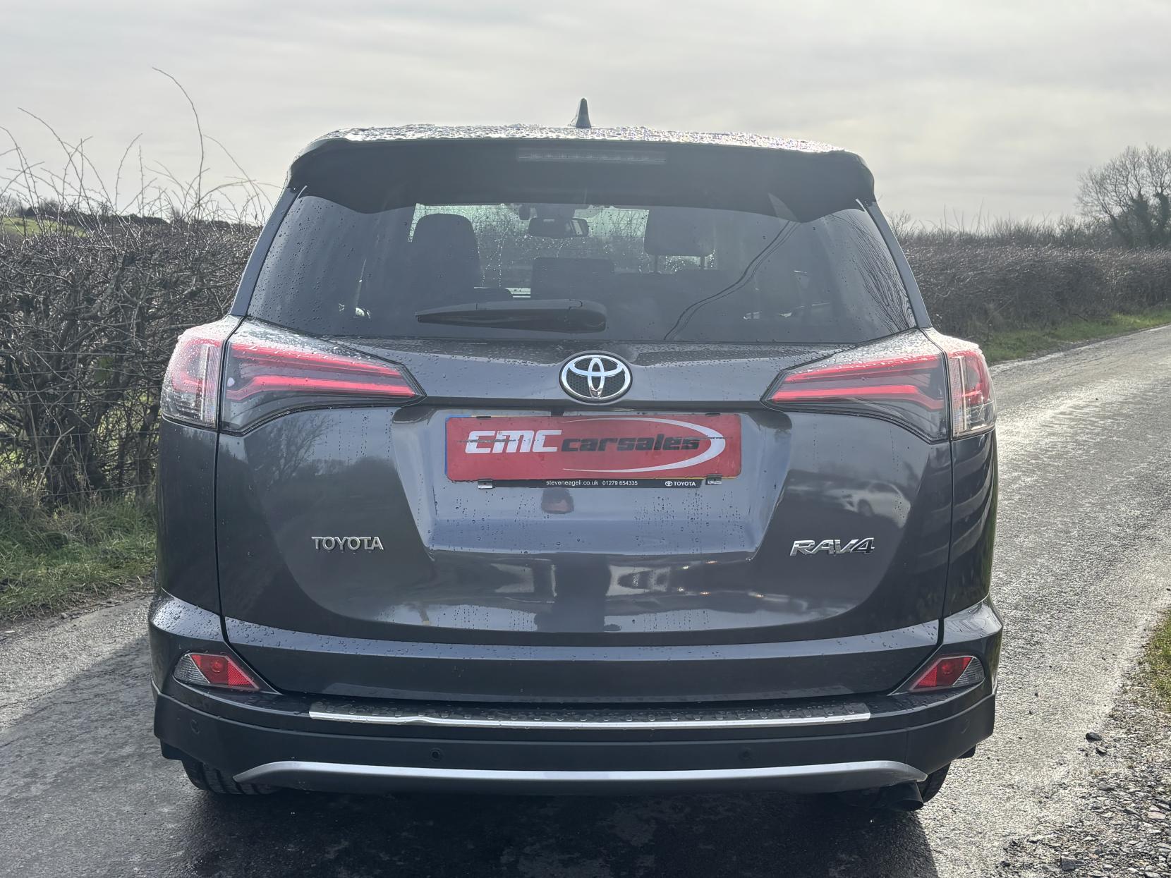 Toyota RAV4 2.0 D-4D Business Edition SUV 5dr Diesel Manual Euro 6 (s/s) (Safety Sense, Nav) (143 ps)