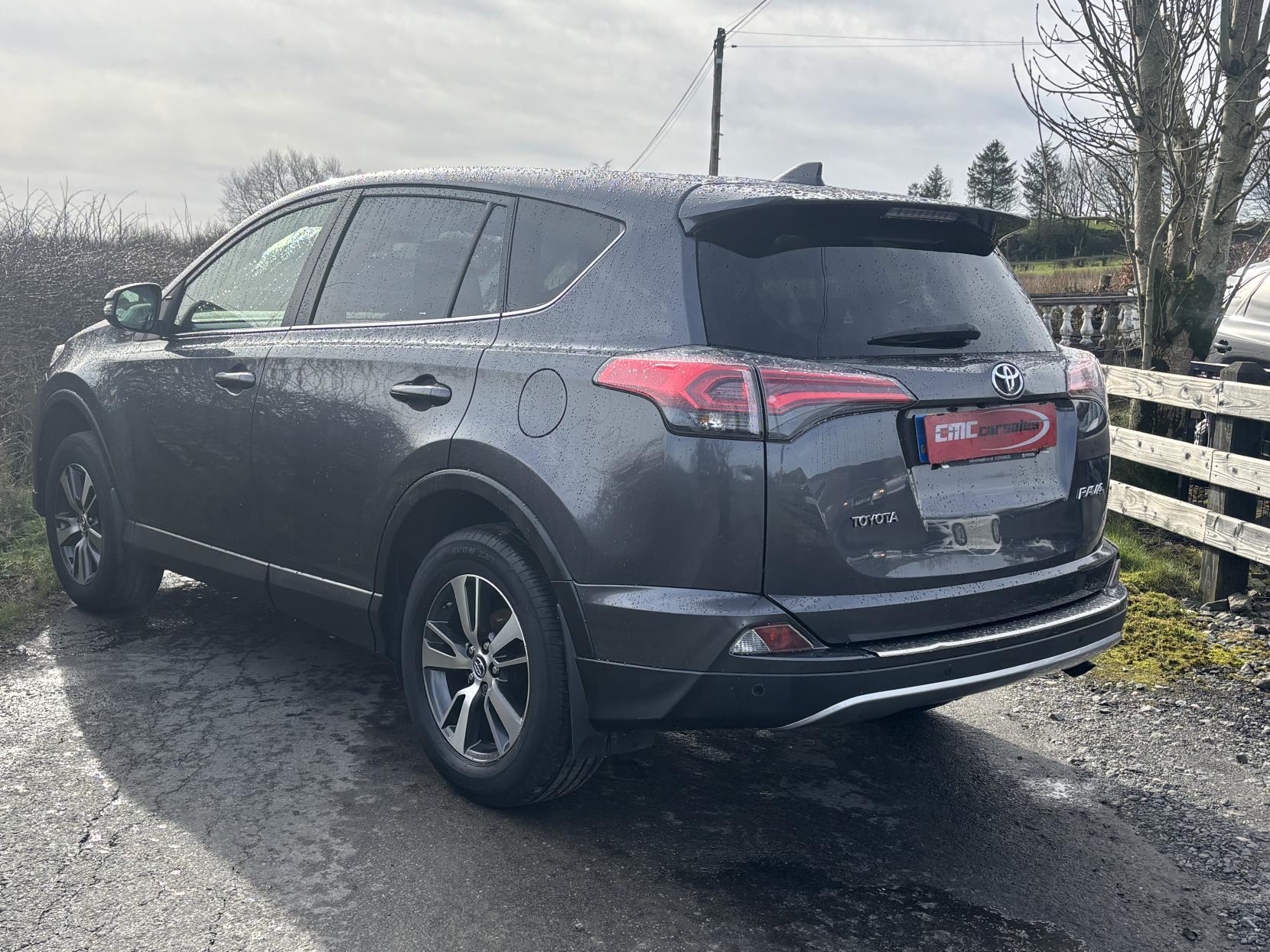 Toyota RAV4 2.0 D-4D Business Edition SUV 5dr Diesel Manual Euro 6 (s/s) (Safety Sense, Nav) (143 ps)