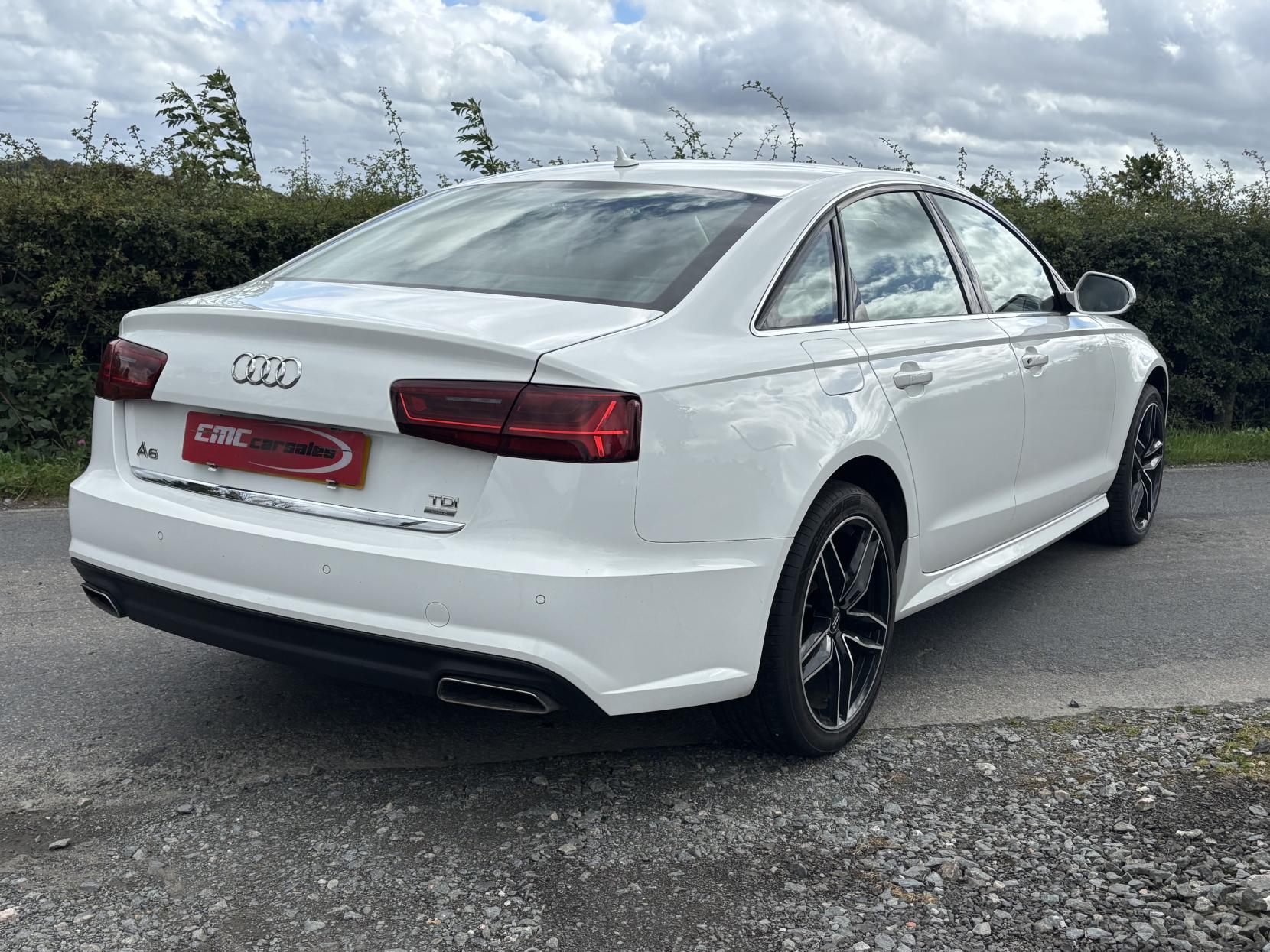 Audi A6 Saloon 2.0 TDI ultra SE Executive Saloon 4dr Diesel S Tronic Euro 6 (s/s) (190 ps)