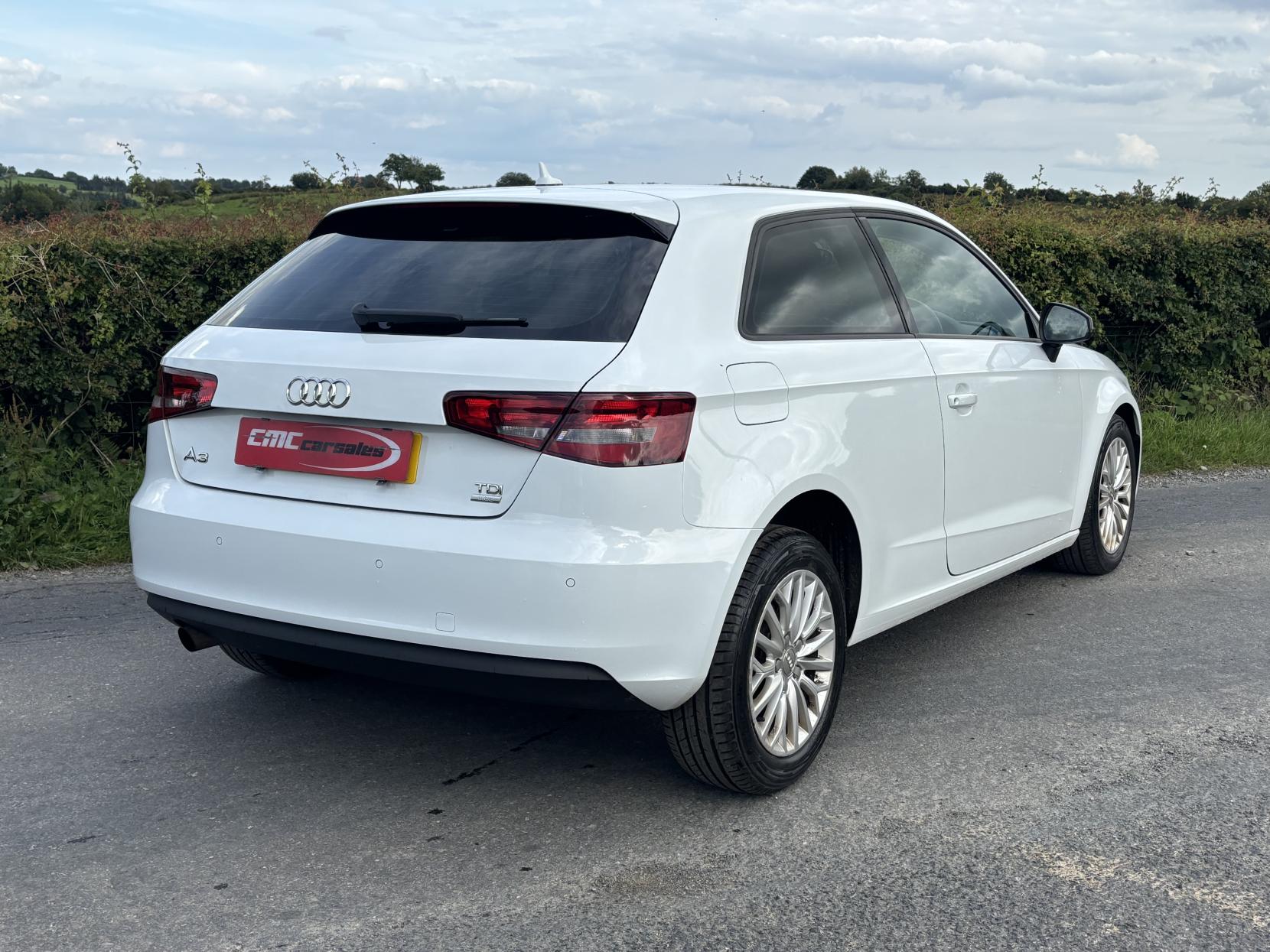 Audi A3 1.6 TDI ultra SE Technik Hatchback 3dr Diesel Manual Euro 6 (s/s) (110 ps)