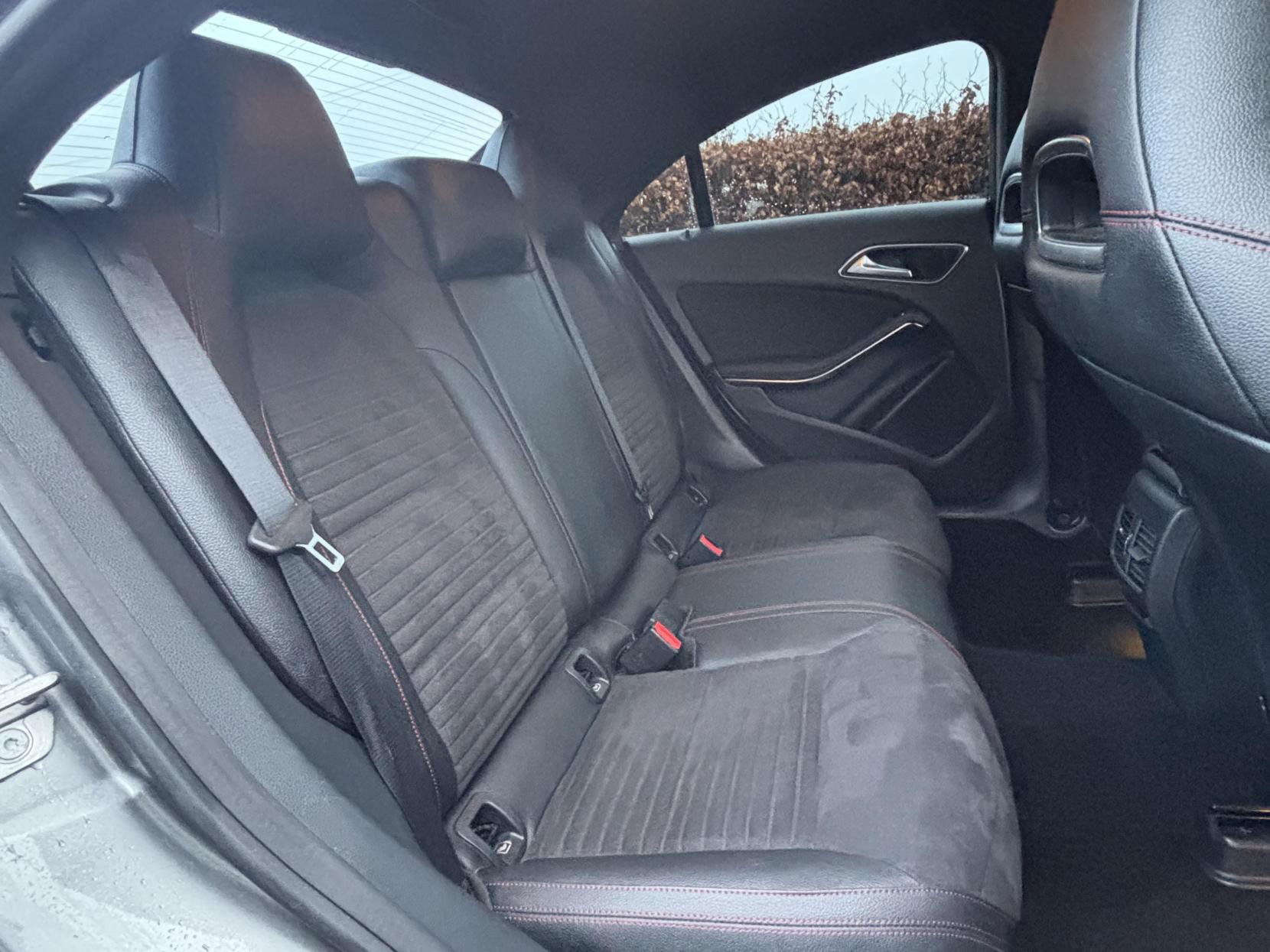 Mercedes-Benz CLA 2.1 CLA200d AMG Line Coupe 4dr Diesel Manual Euro 6 (s/s) (136 ps)