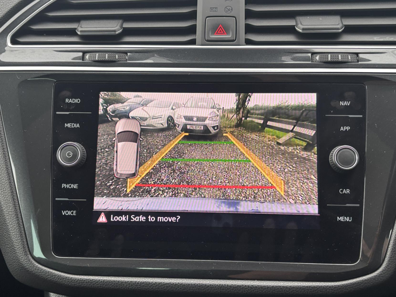 Volkswagen Tiguan 2.0 TDI SEL SUV 5dr Diesel DSG Euro 6 (s/s) (150 ps)