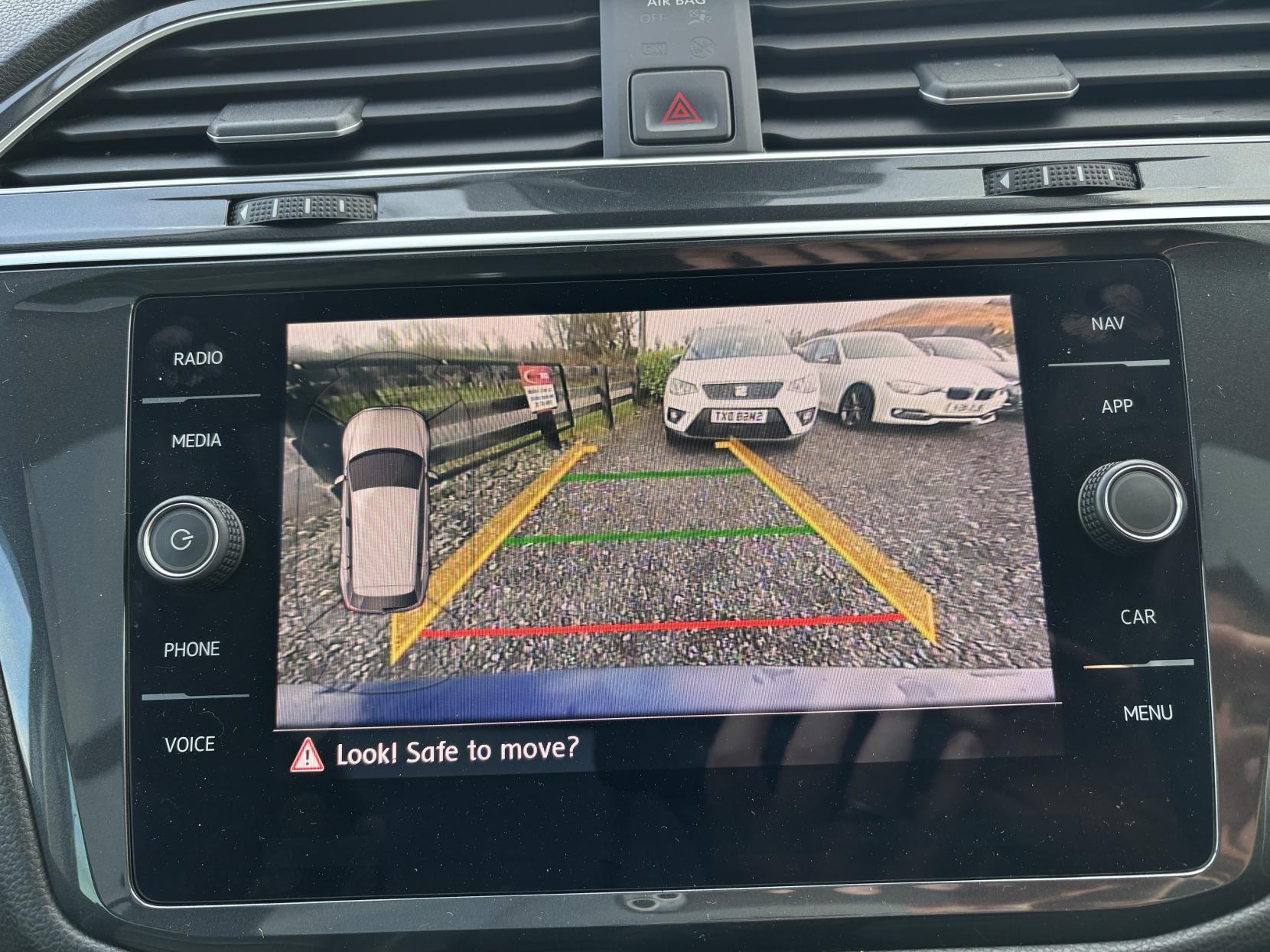 Volkswagen Tiguan 2.0 TDI SEL SUV 5dr Diesel DSG Euro 6 (s/s) (150 ps)