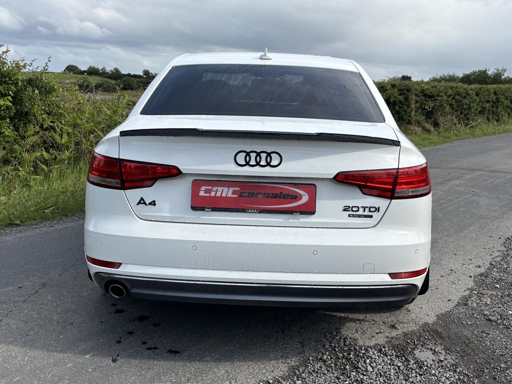 Audi A4 2.0 TDI ultra SE Saloon 4dr Diesel Manual Euro 6 (s/s) (150 ps)
