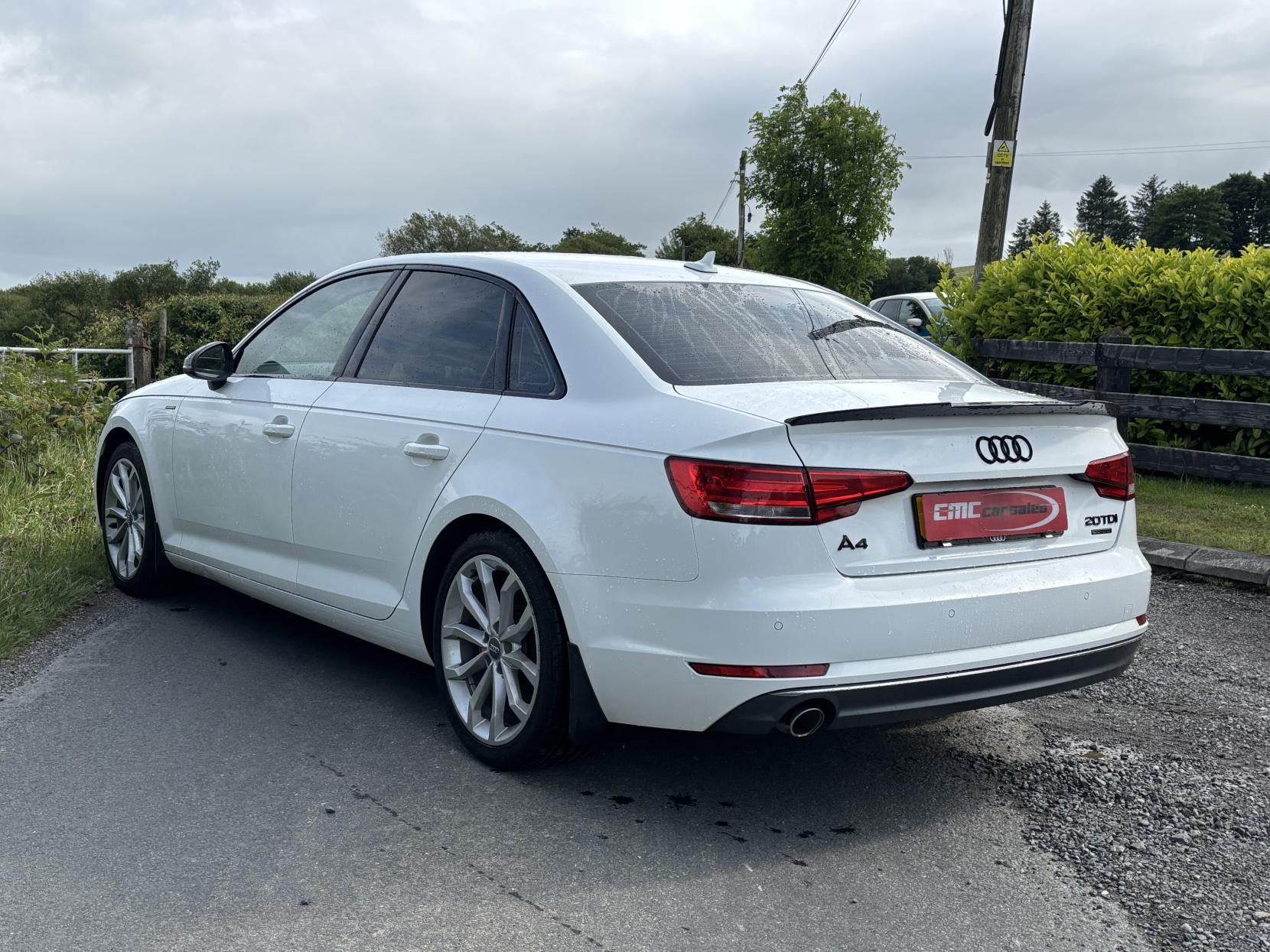Audi A4 2.0 TDI ultra SE Saloon 4dr Diesel Manual Euro 6 (s/s) (150 ps)