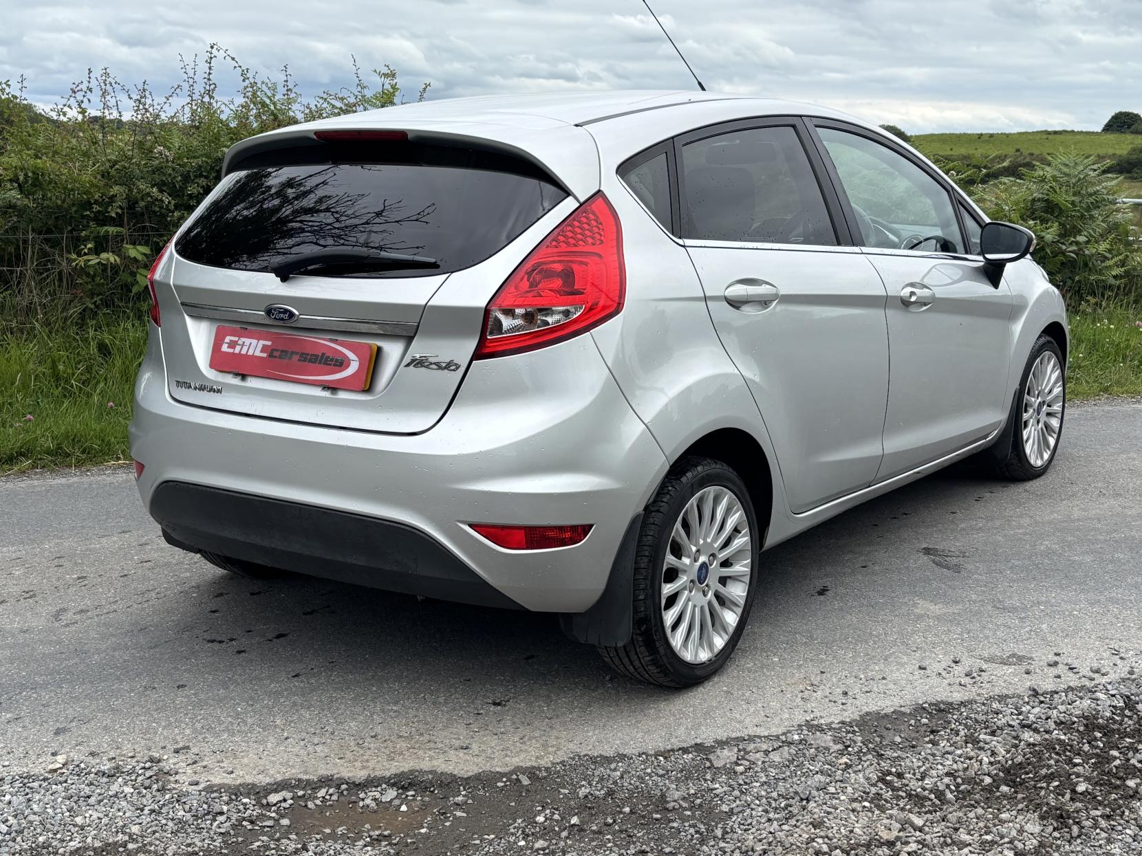 Ford Fiesta 1.4 Titanium Hatchback 5dr Petrol Manual (133 g/km, 94 bhp)