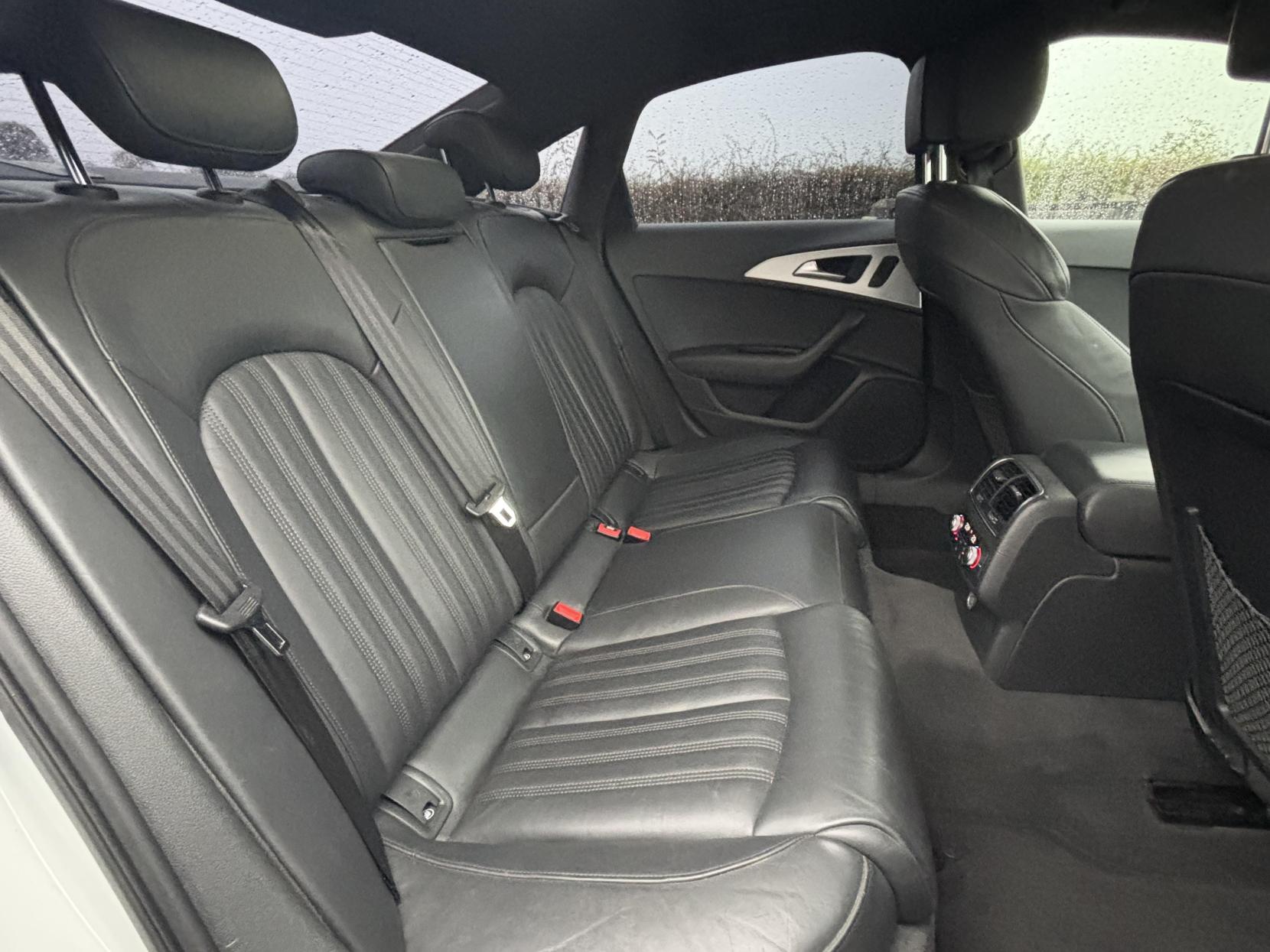 Audi A6 Saloon 2.0 TDI ultra S line Saloon 4dr Diesel S Tronic Euro 6 (s/s) (190 ps)