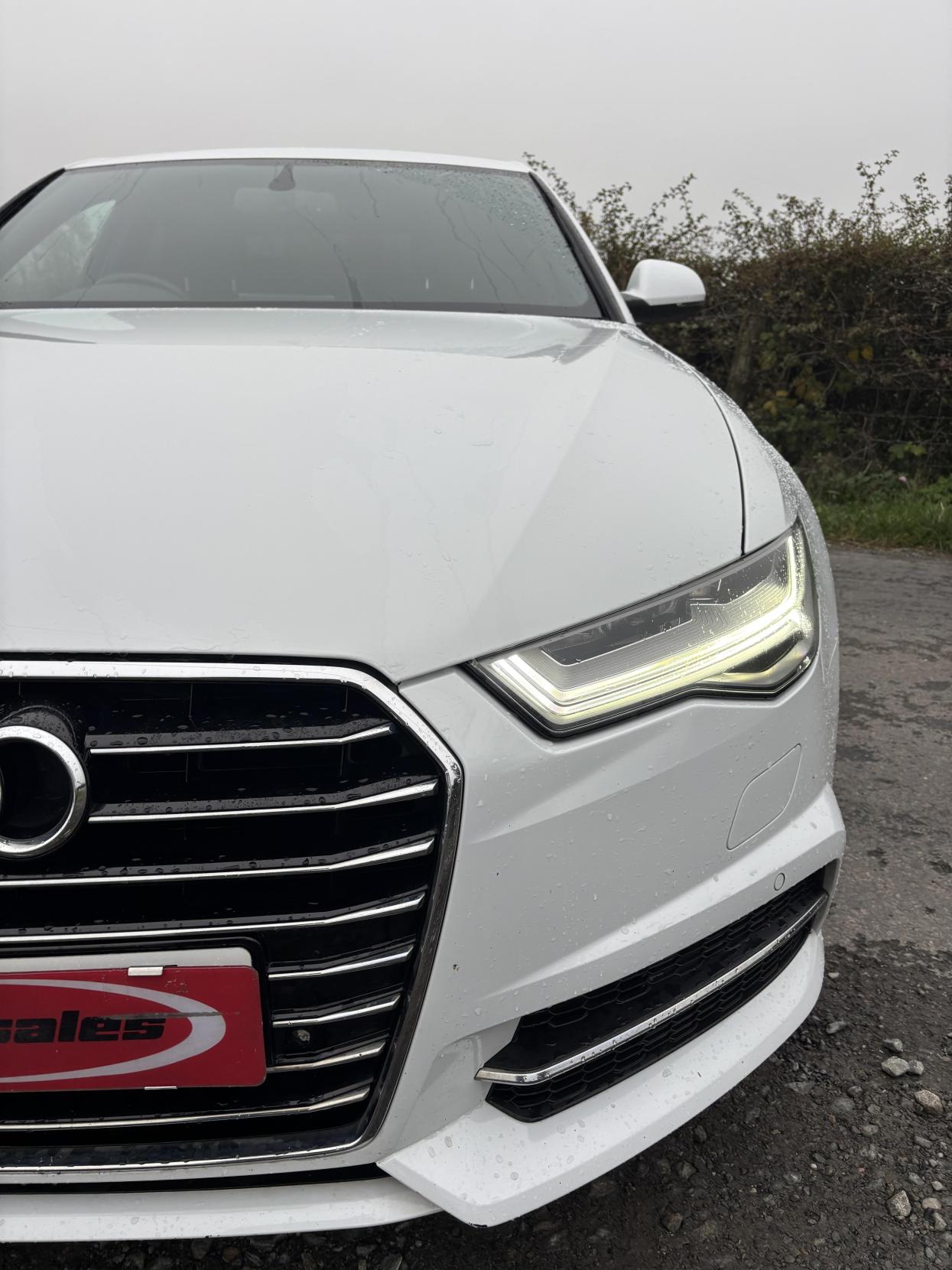 Audi A6 Saloon 2.0 TDI ultra S line Saloon 4dr Diesel S Tronic Euro 6 (s/s) (190 ps)